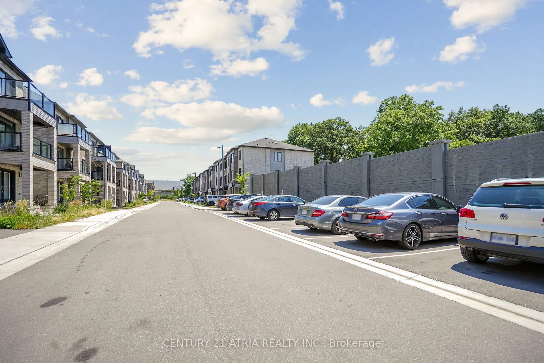 585 Colborne Street, #704