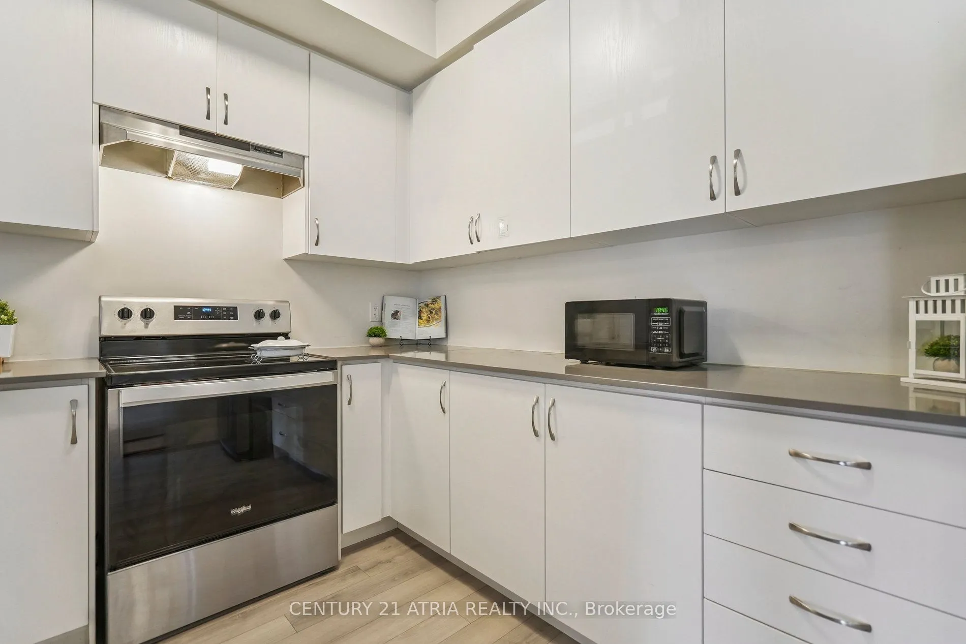 585 Colborne Street, #704