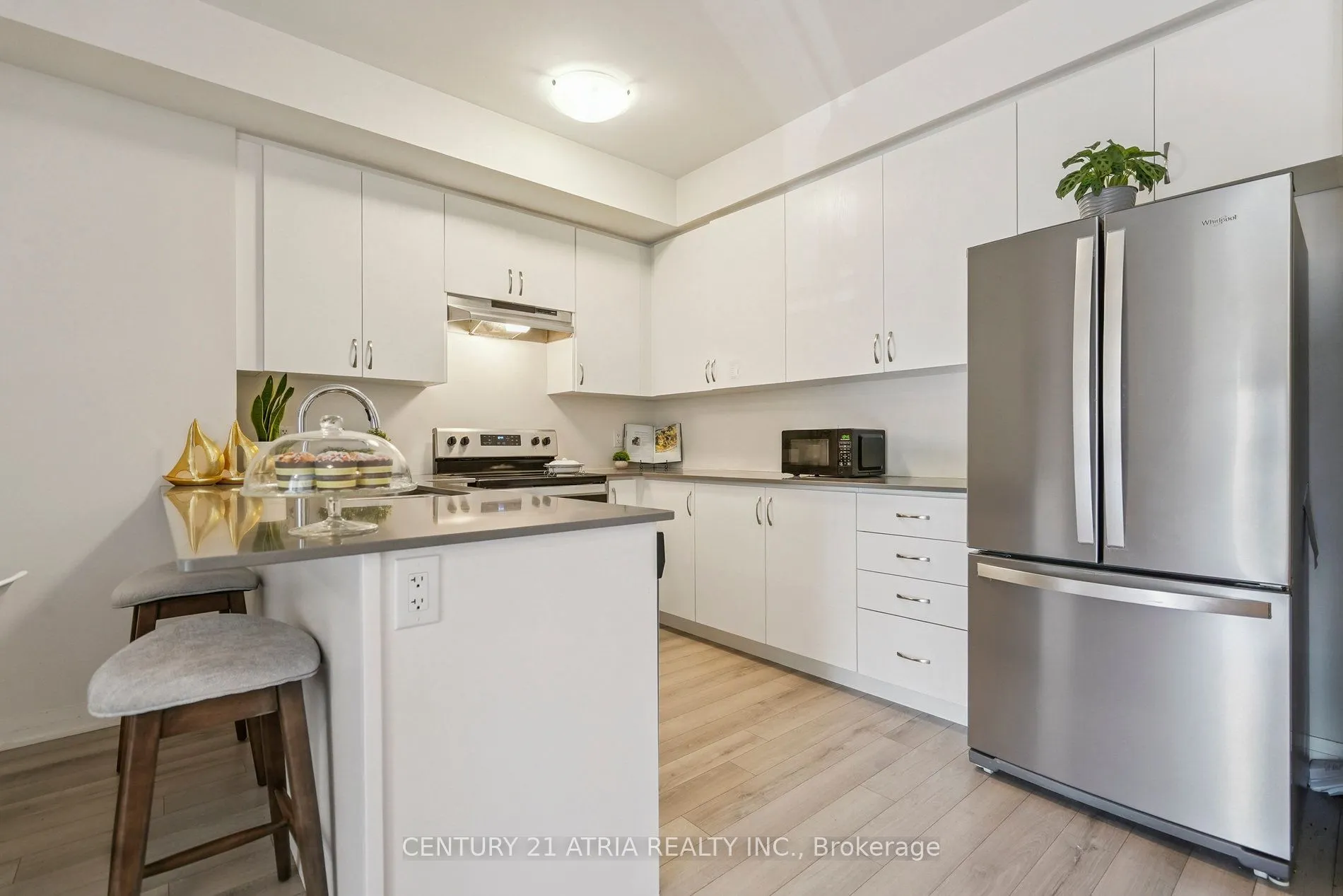 585 Colborne Street, #704