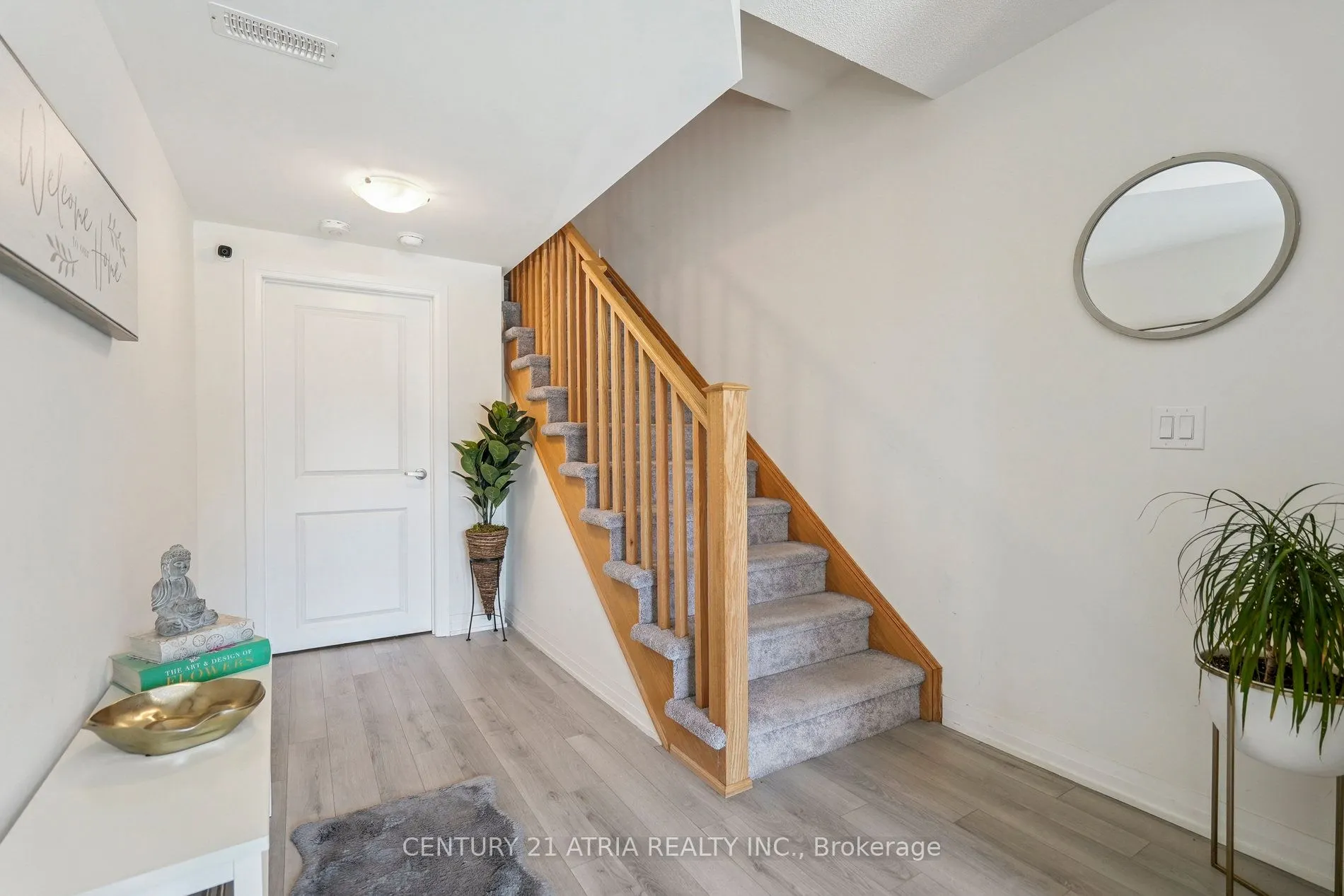585 Colborne Street, #704