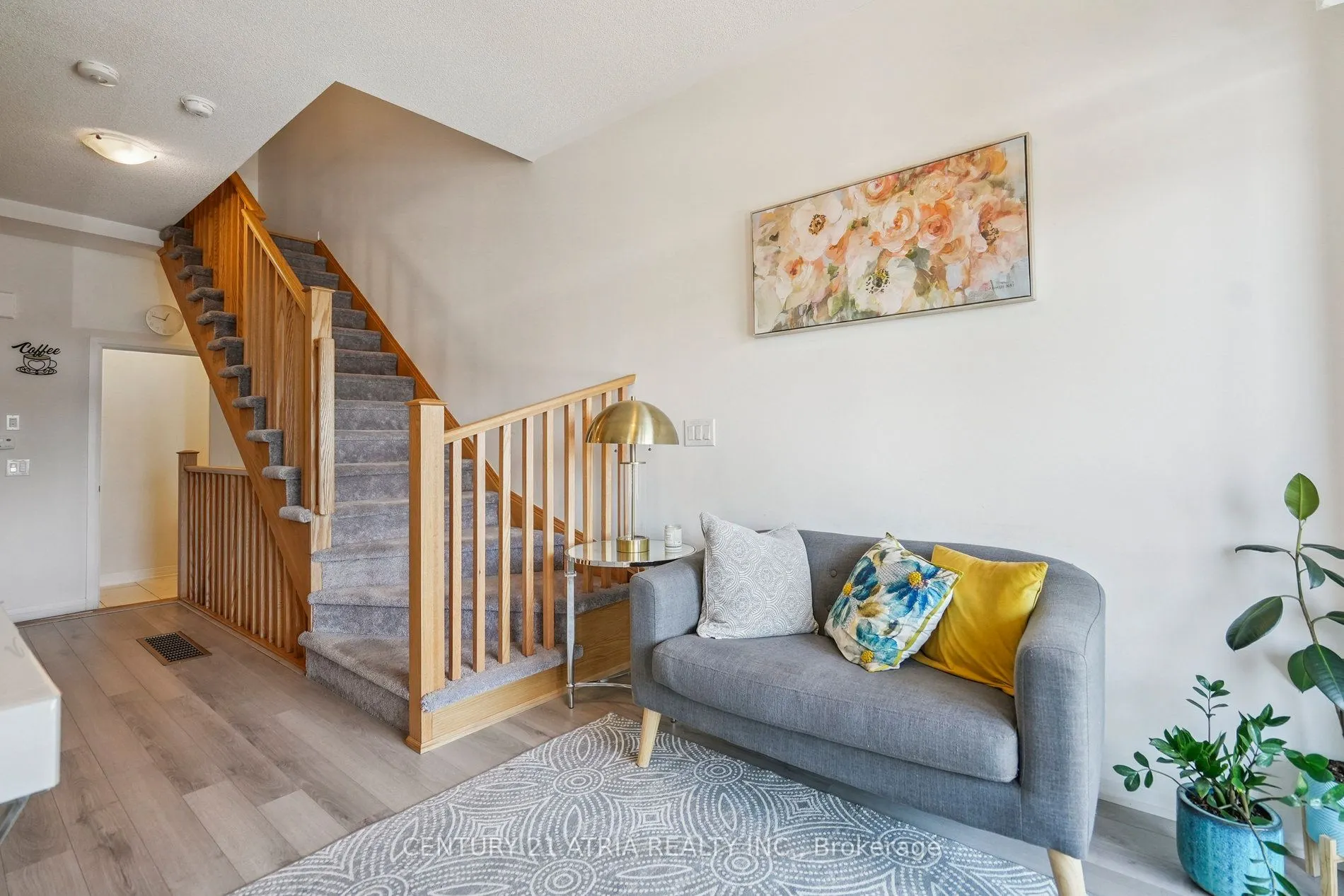 585 Colborne Street, #704