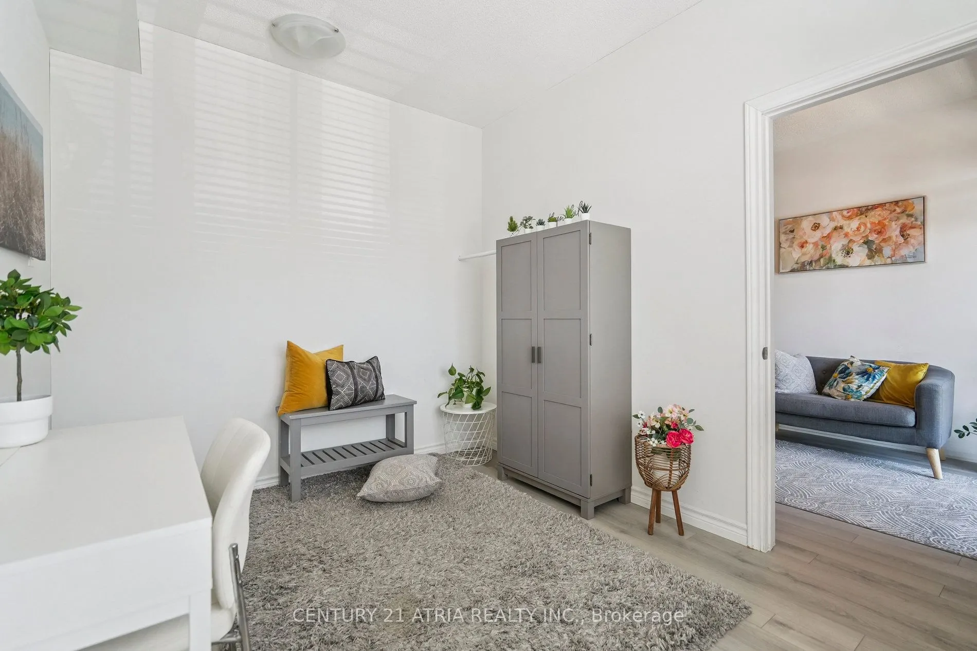 585 Colborne Street, #704