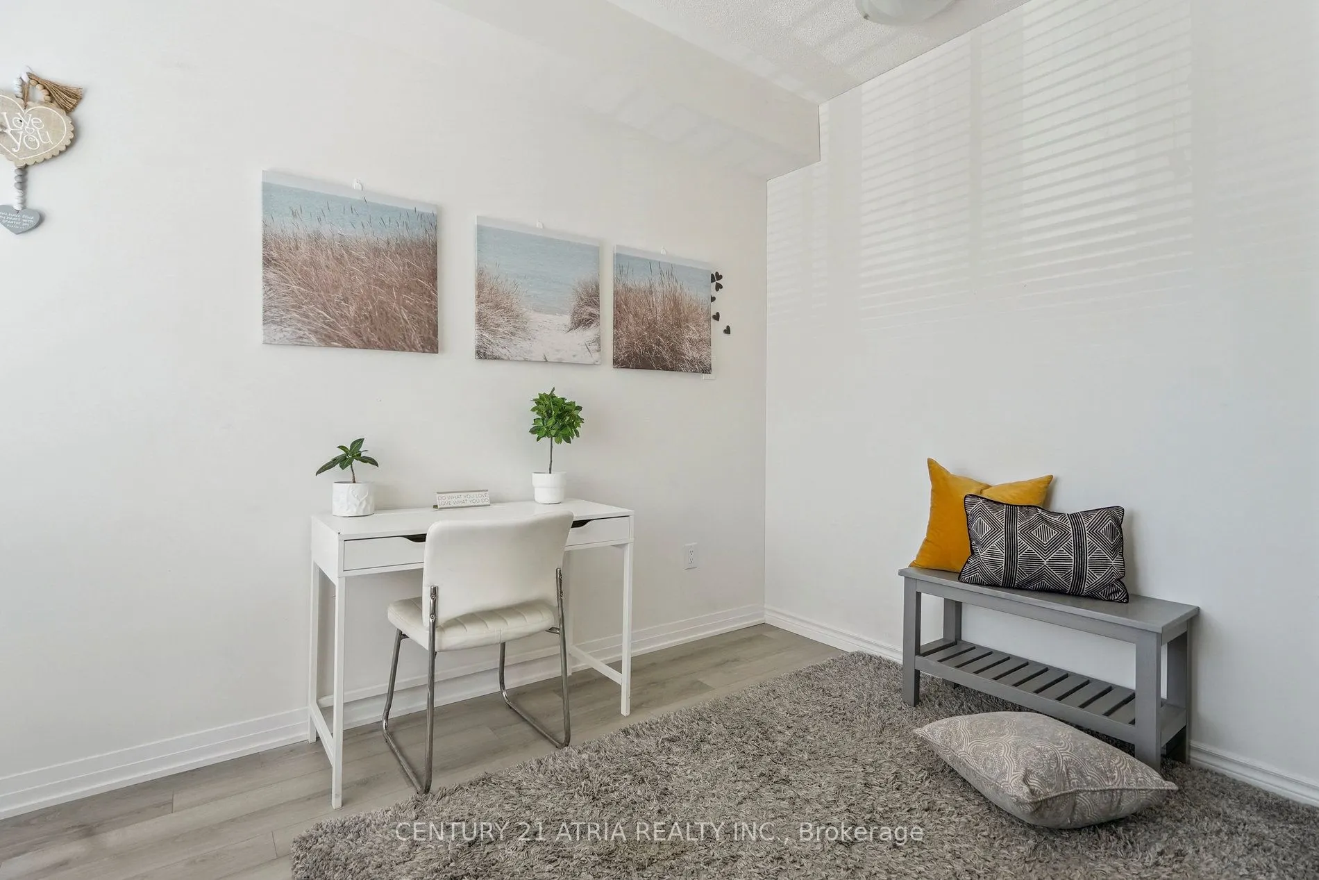 585 Colborne Street, #704