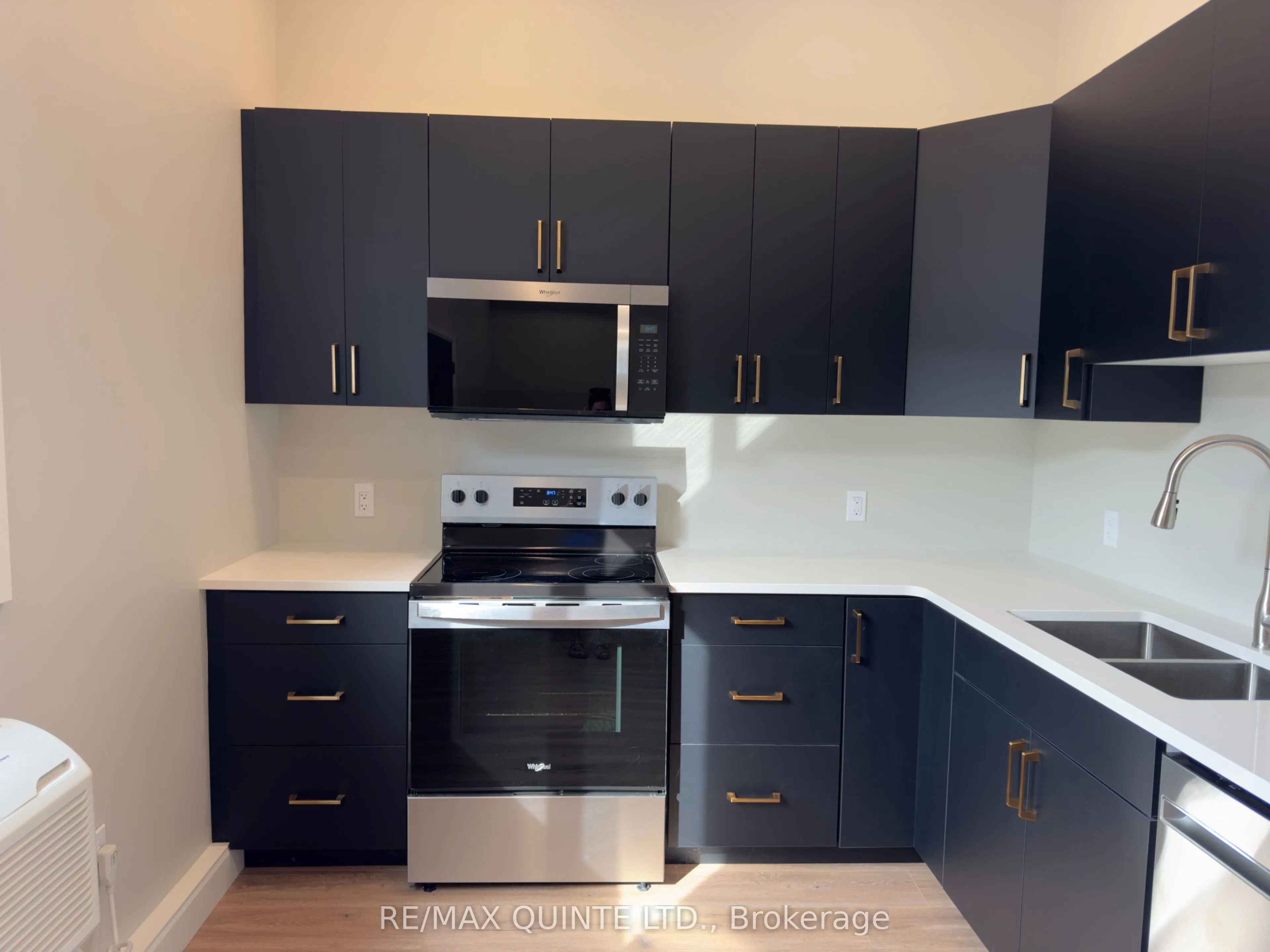 330 Victoria Street, #1