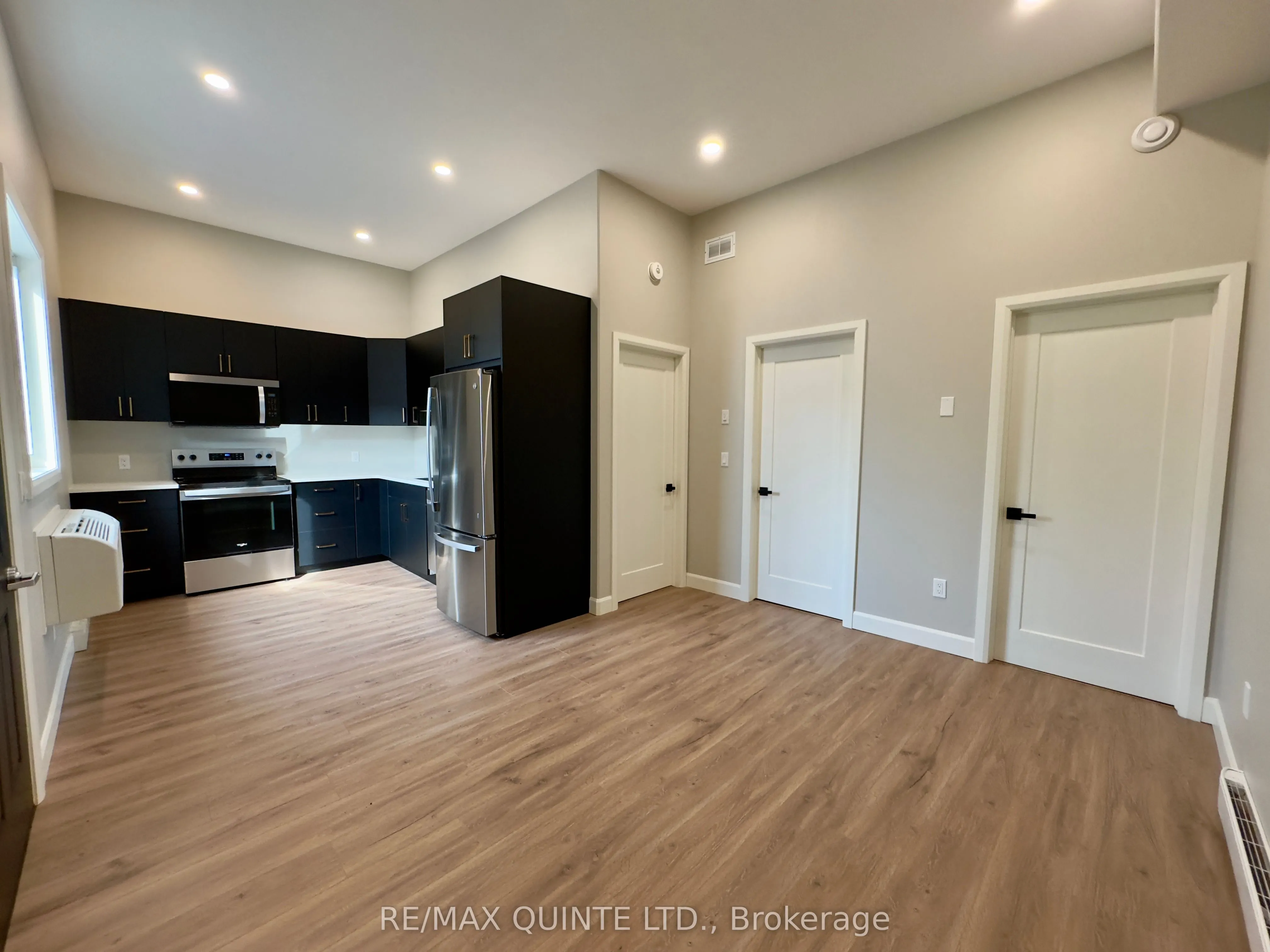 330 Victoria Street, #1