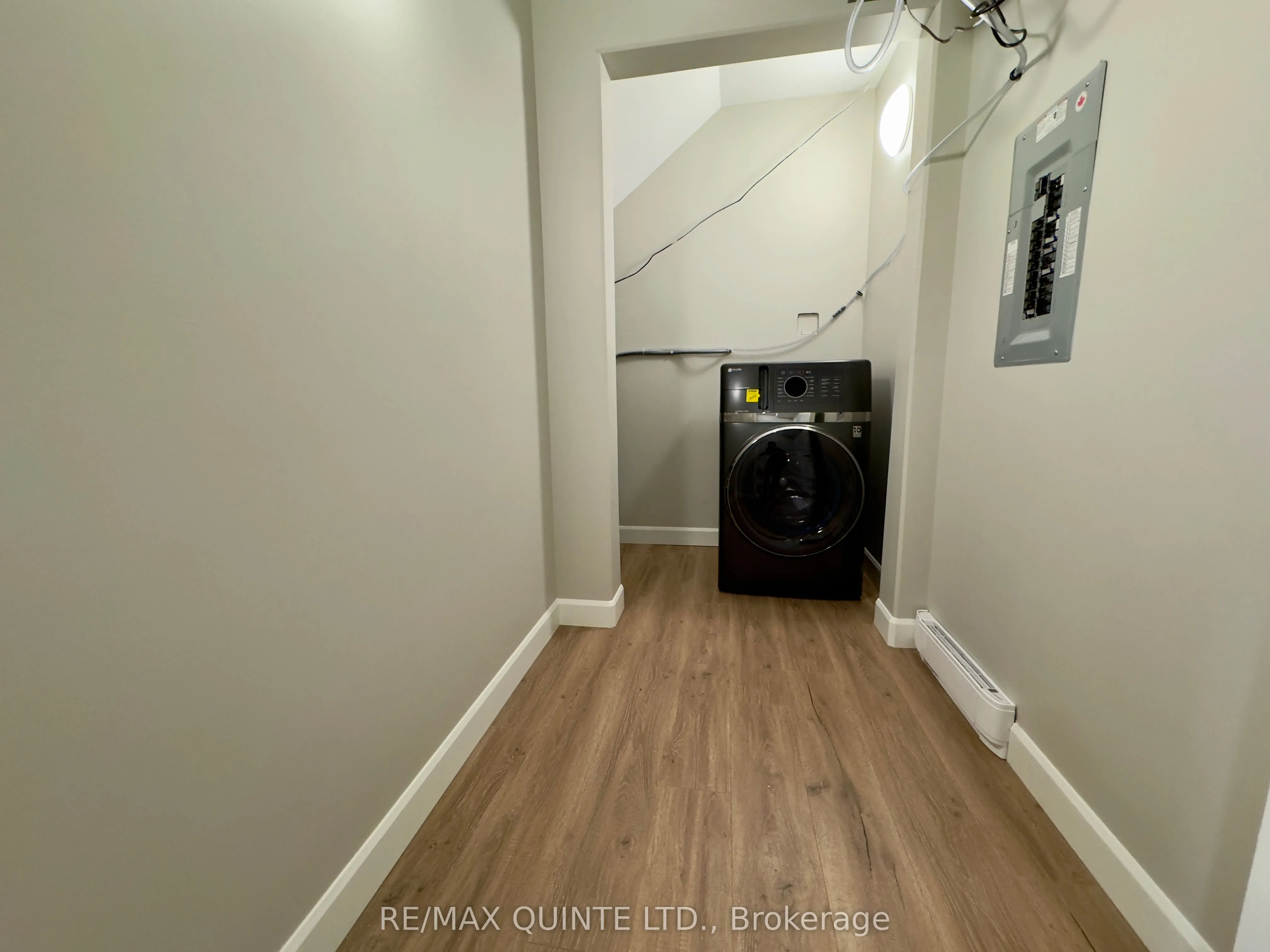 330 Victoria Street, #1