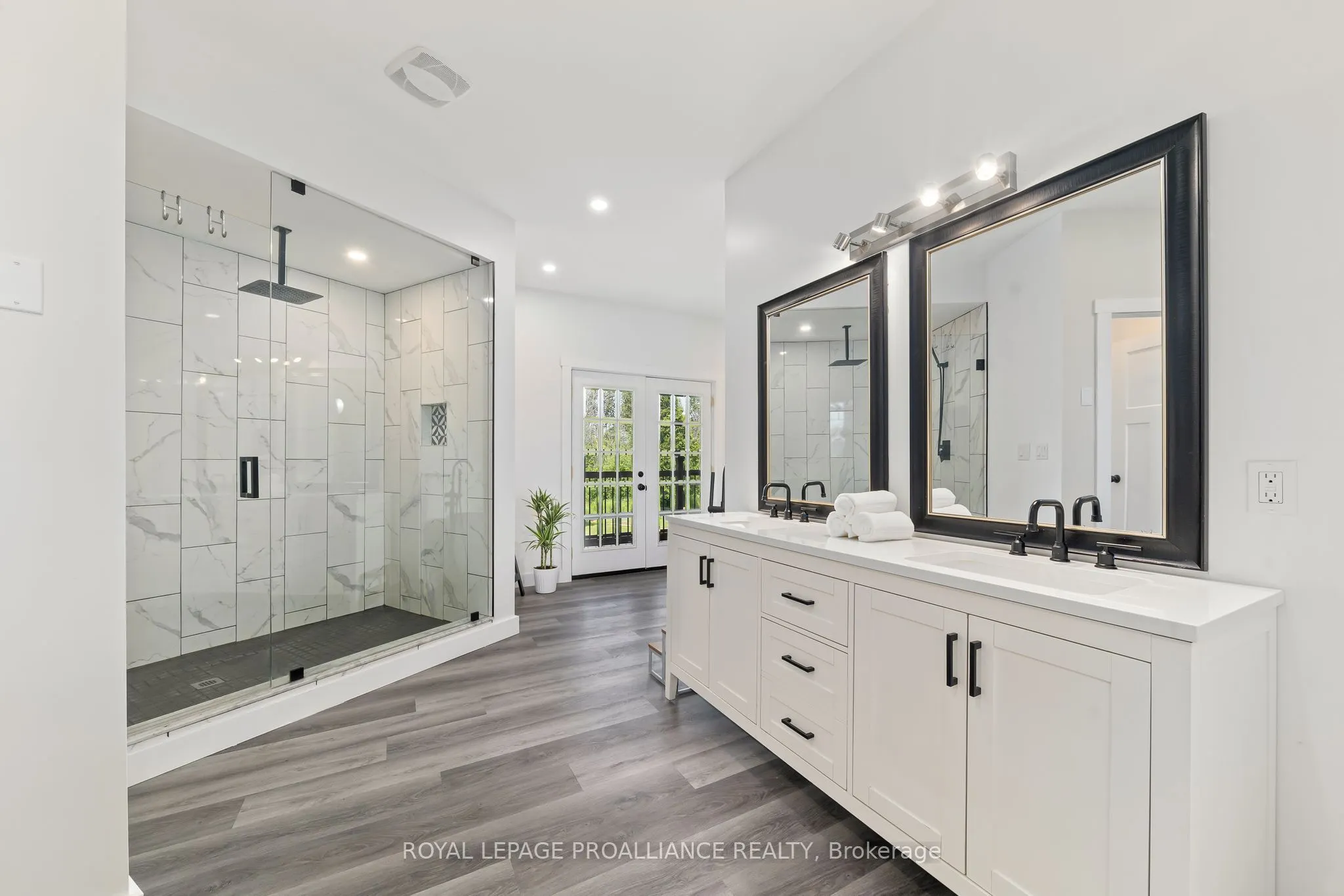 190 Lakeshore Road
