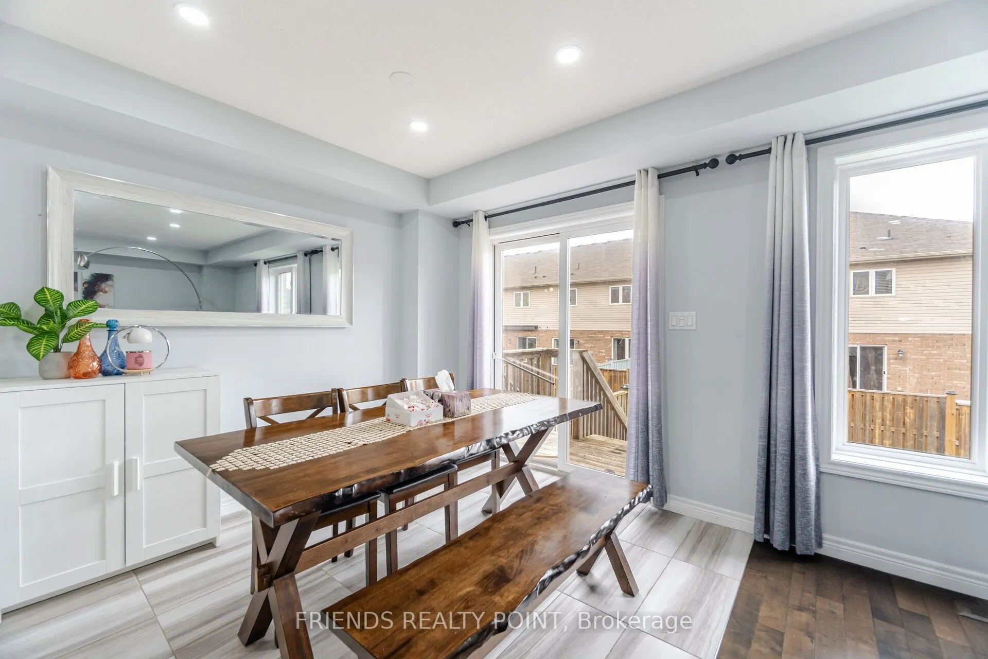 37 Charleswood Crescent
