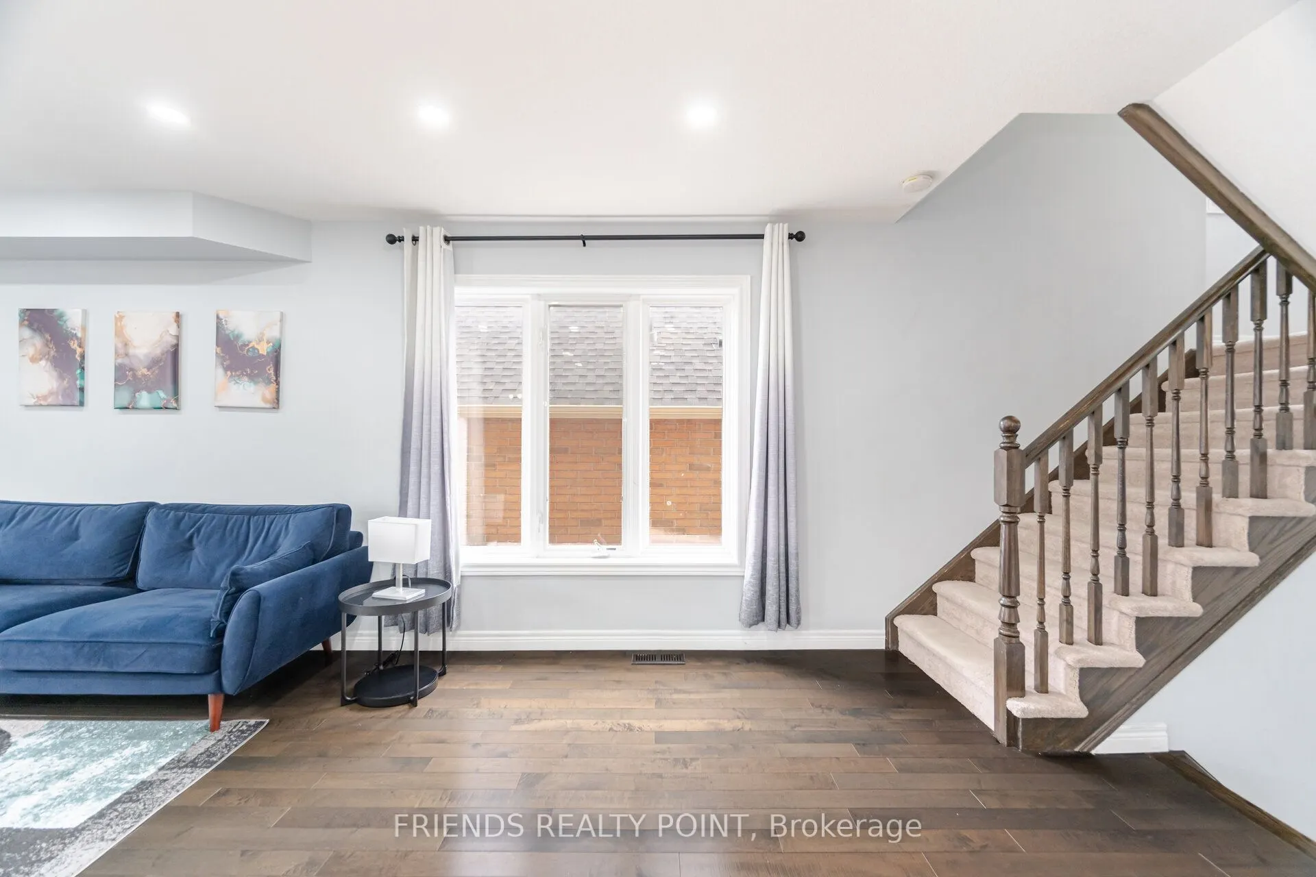 37 Charleswood Crescent