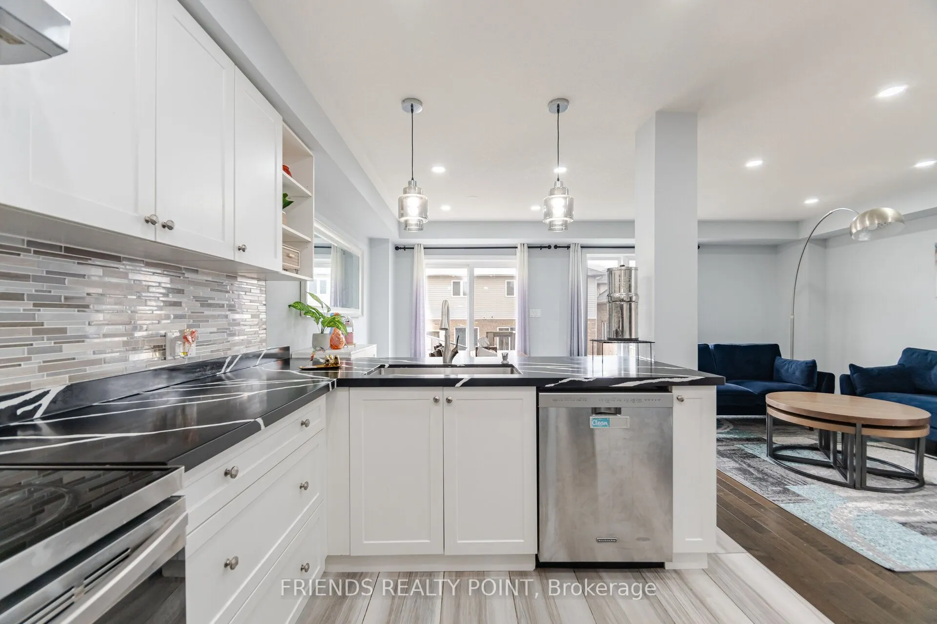 37 Charleswood Crescent