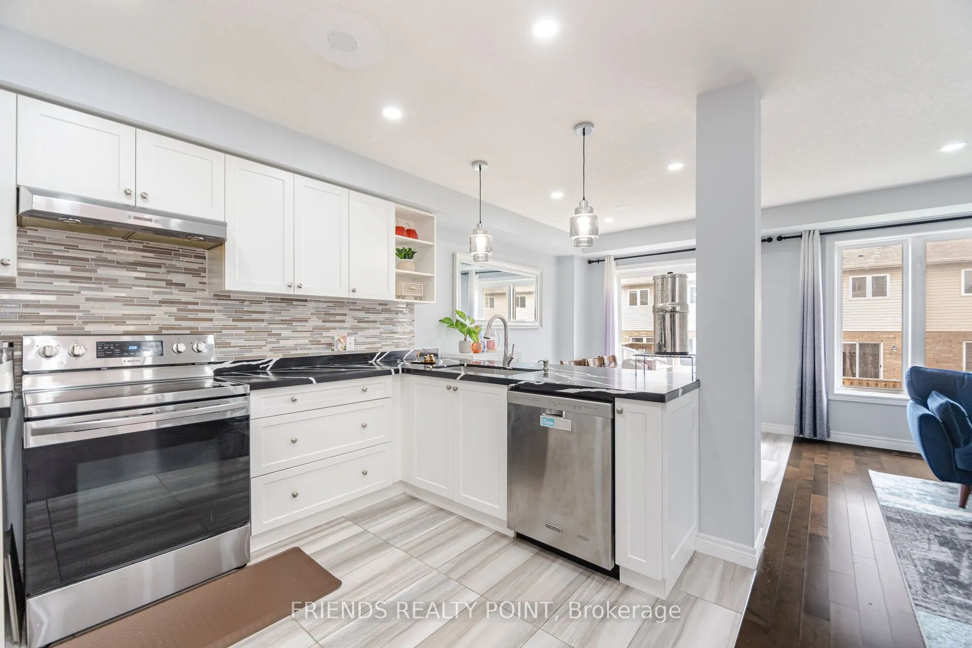 37 Charleswood Crescent