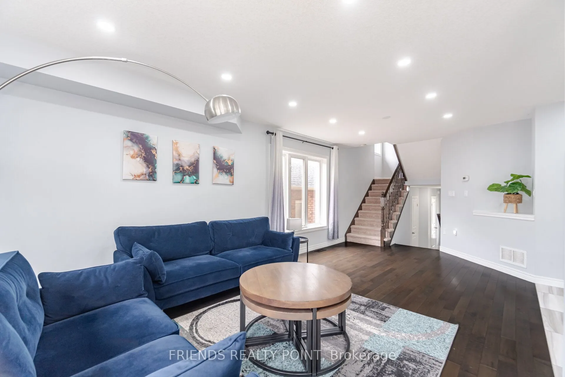 37 Charleswood Crescent