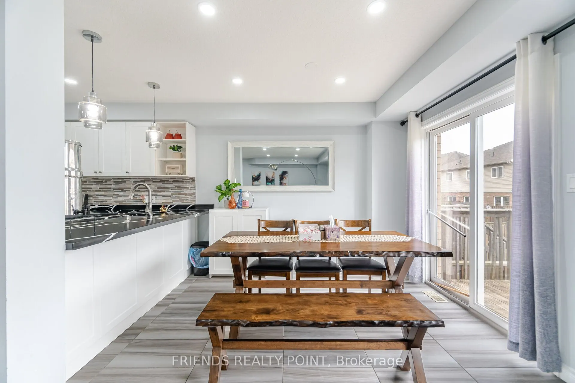 37 Charleswood Crescent