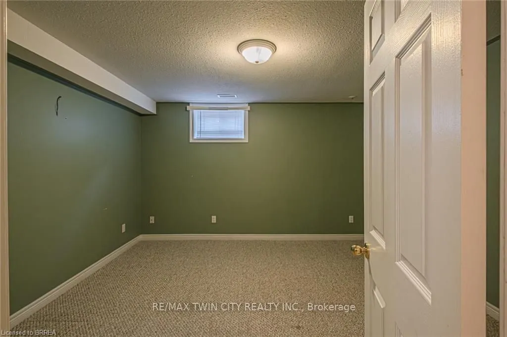 110 Somerset Road, #9