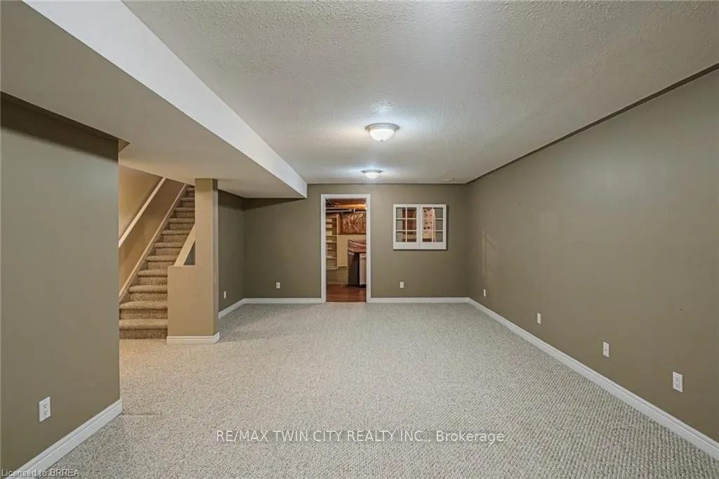 110 Somerset Road, #9