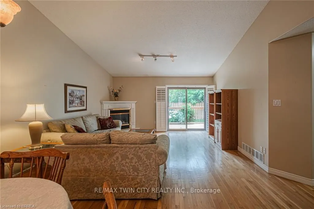110 Somerset Road, #9