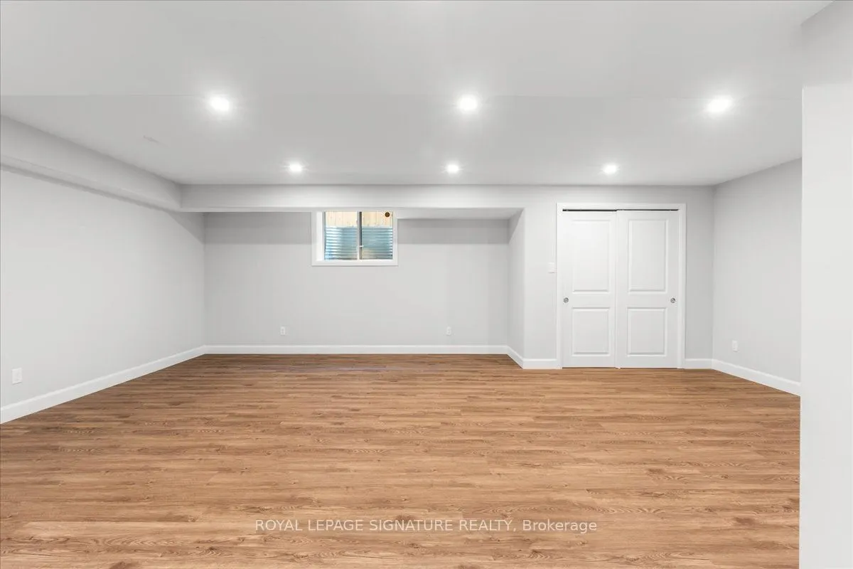 12 Hummingbird Drive