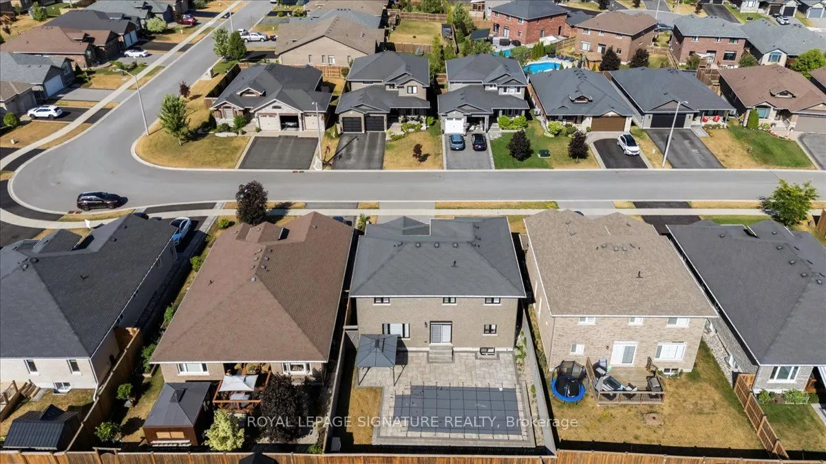 12 Hummingbird Drive