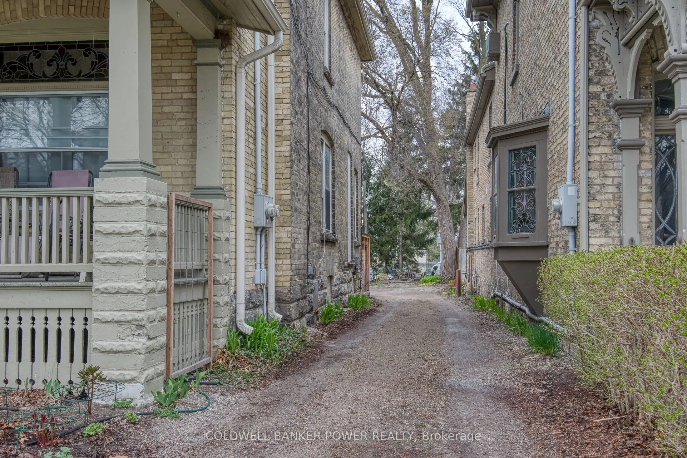 482 Princess Avenue