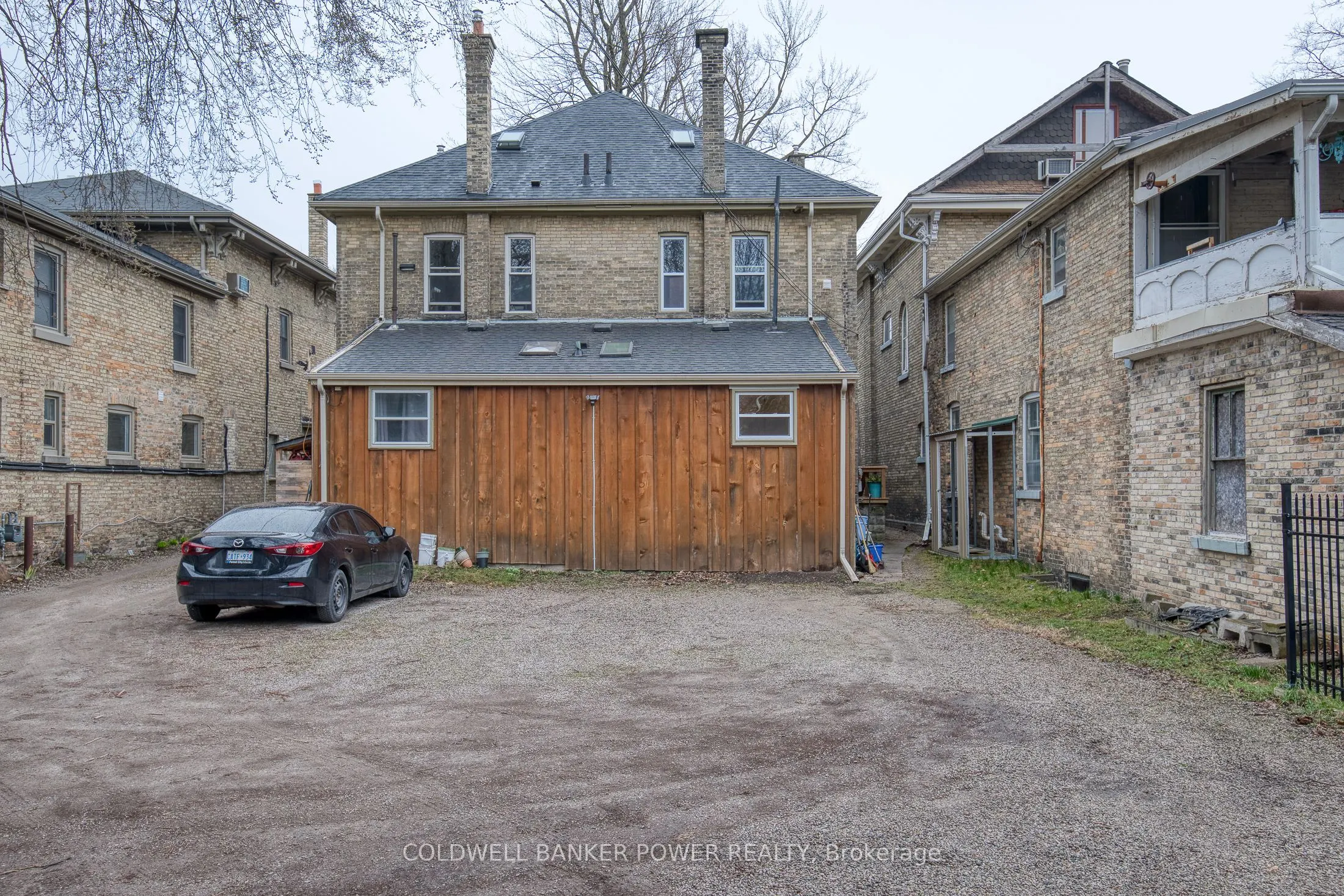 482 Princess Avenue