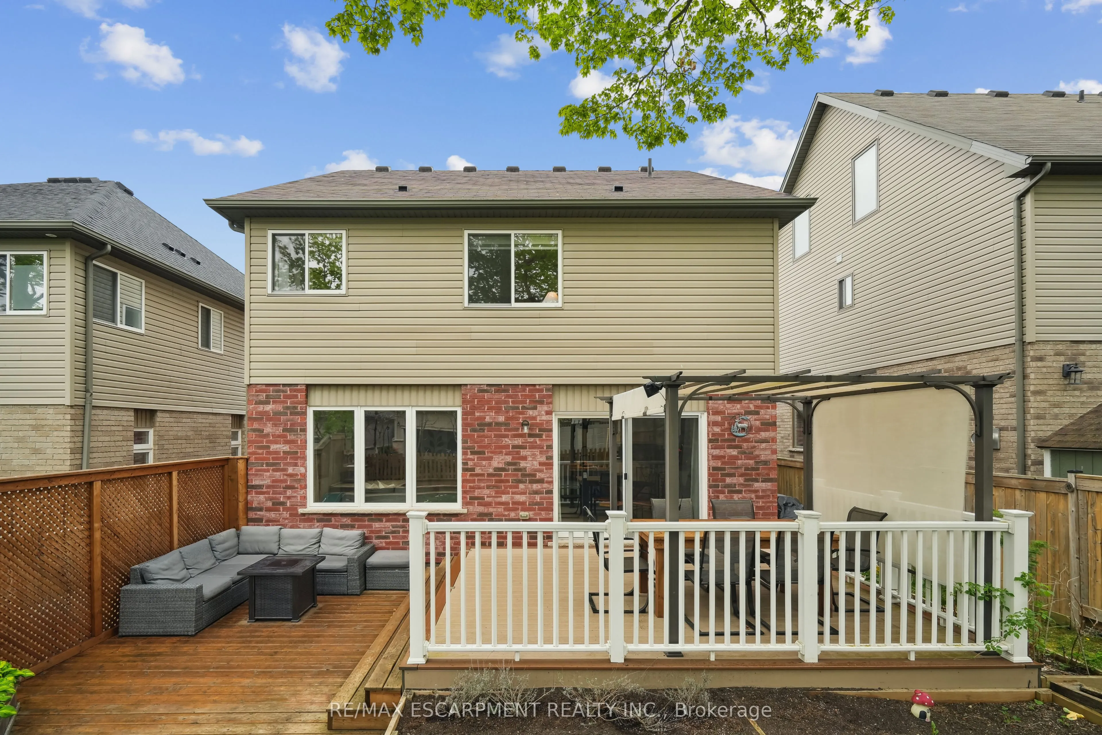 180 Coker Crescent