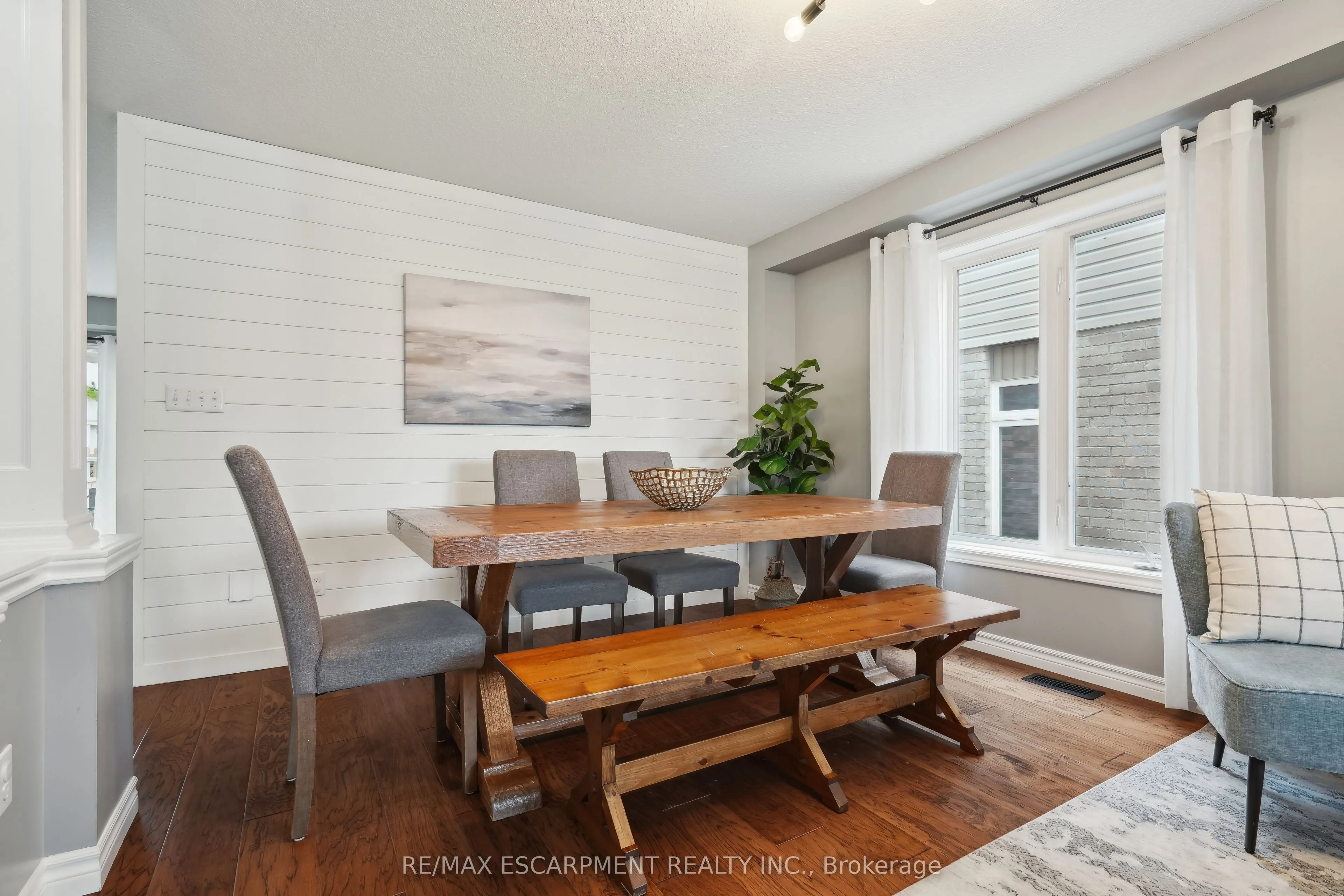 180 Coker Crescent