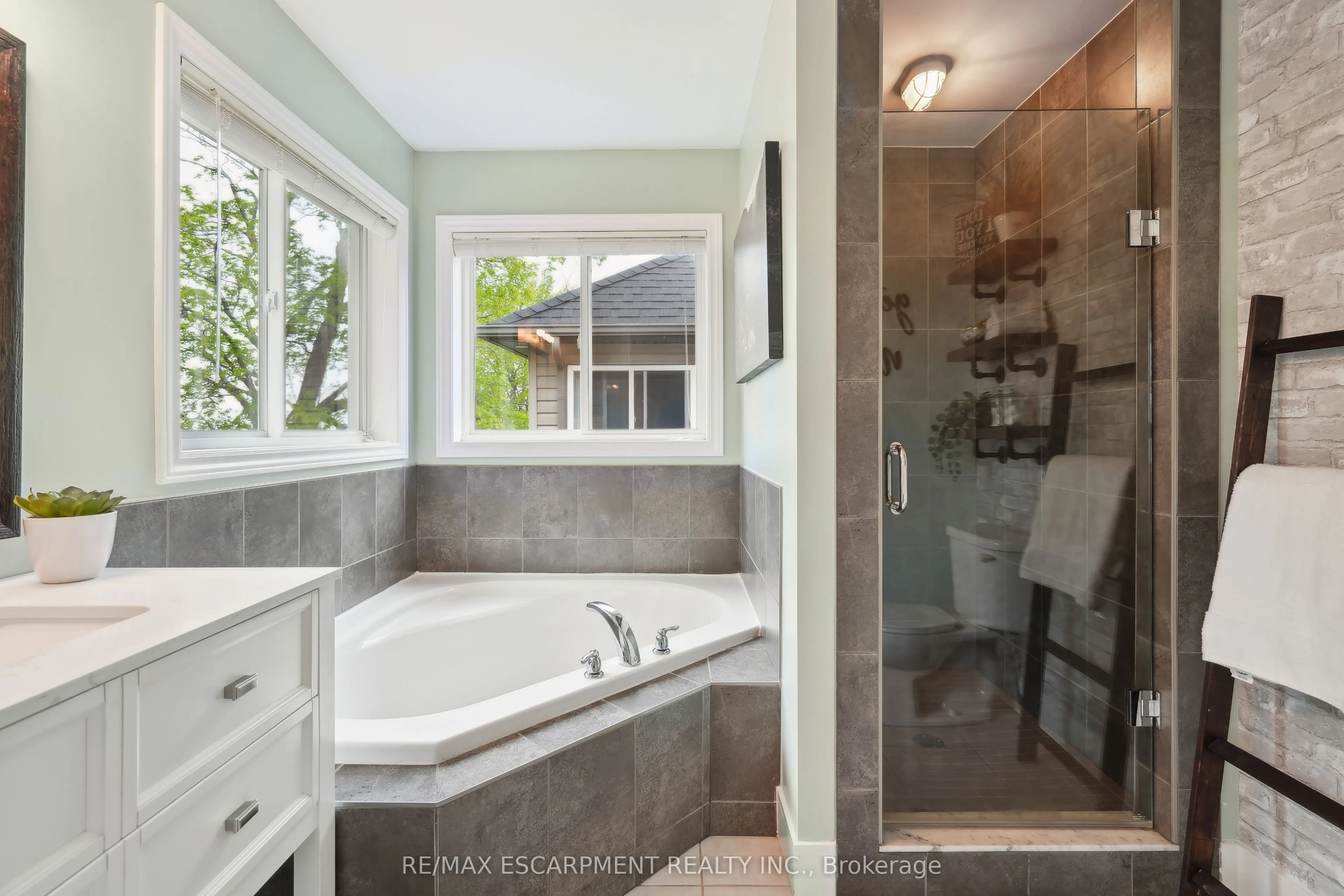 180 Coker Crescent