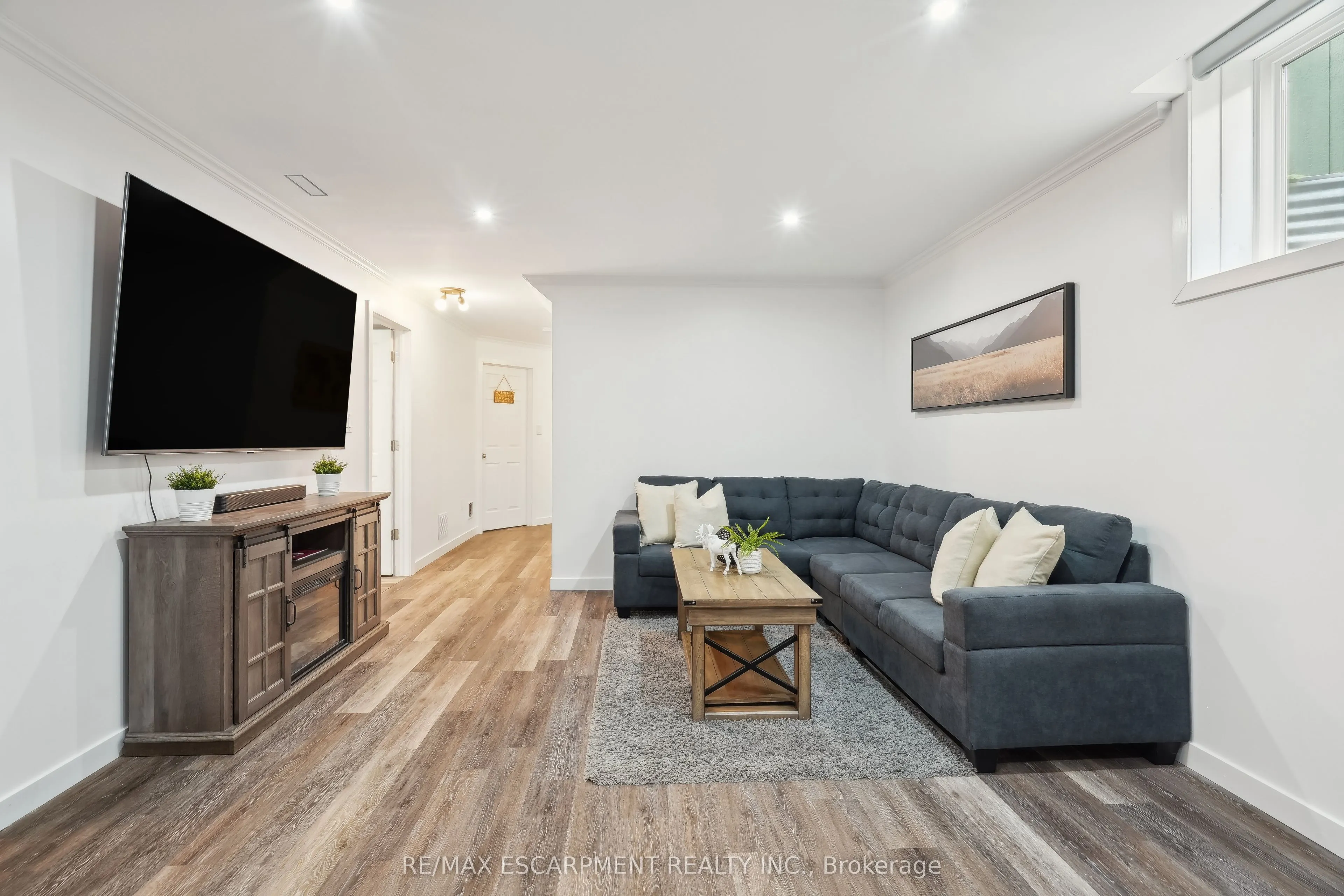 180 Coker Crescent
