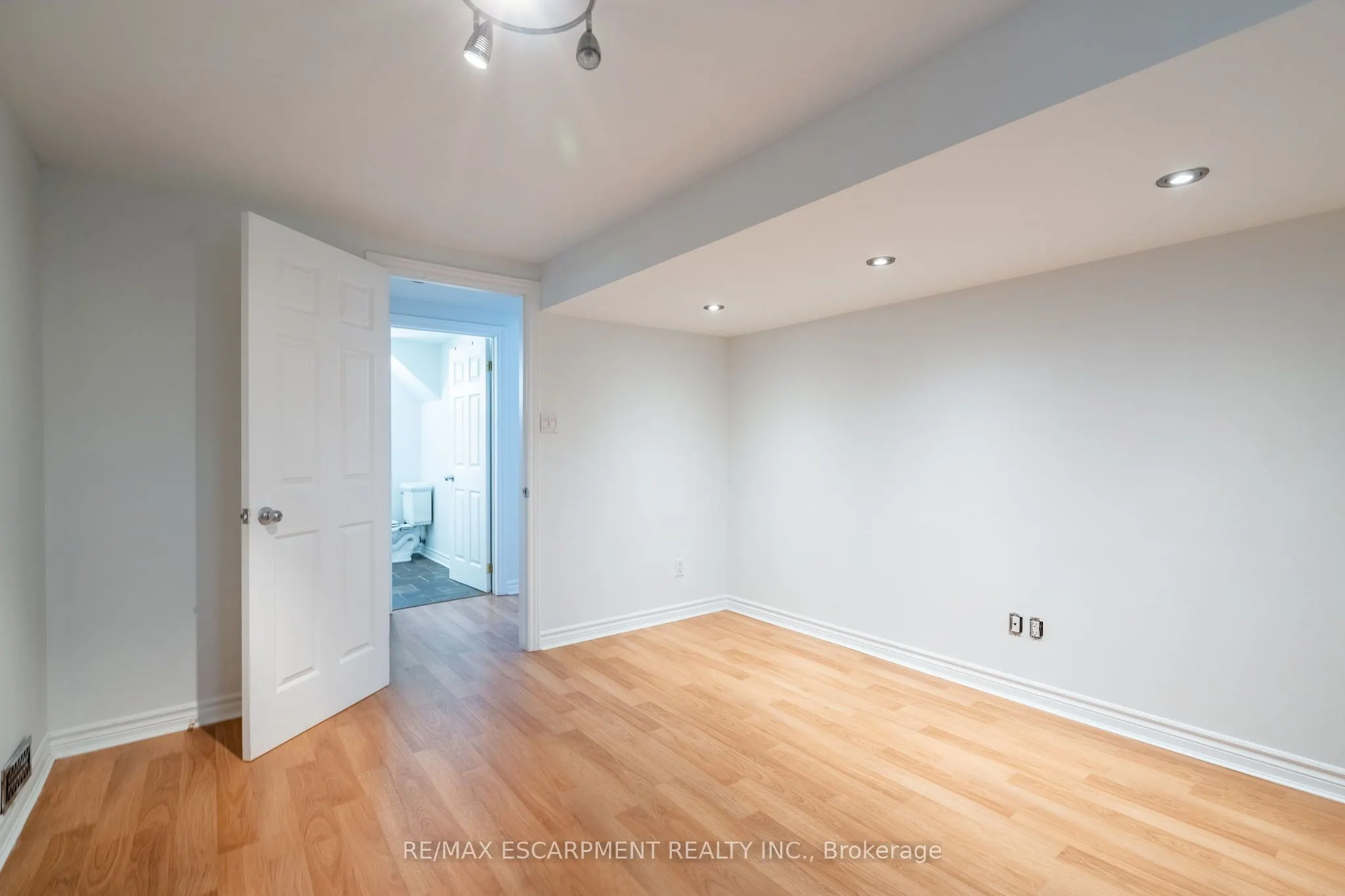 70 Flamboro Street