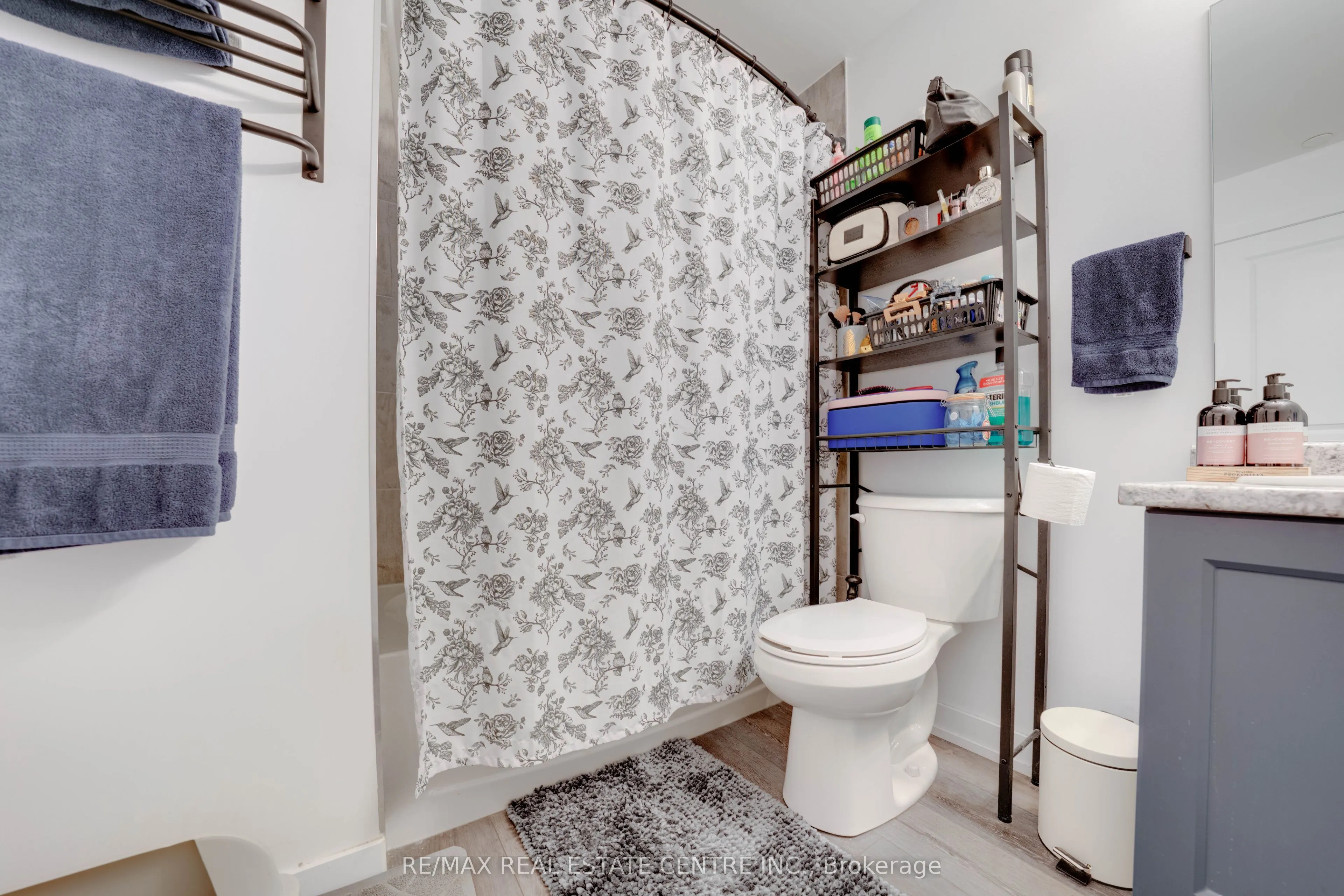 470 Dundas Street E, #328