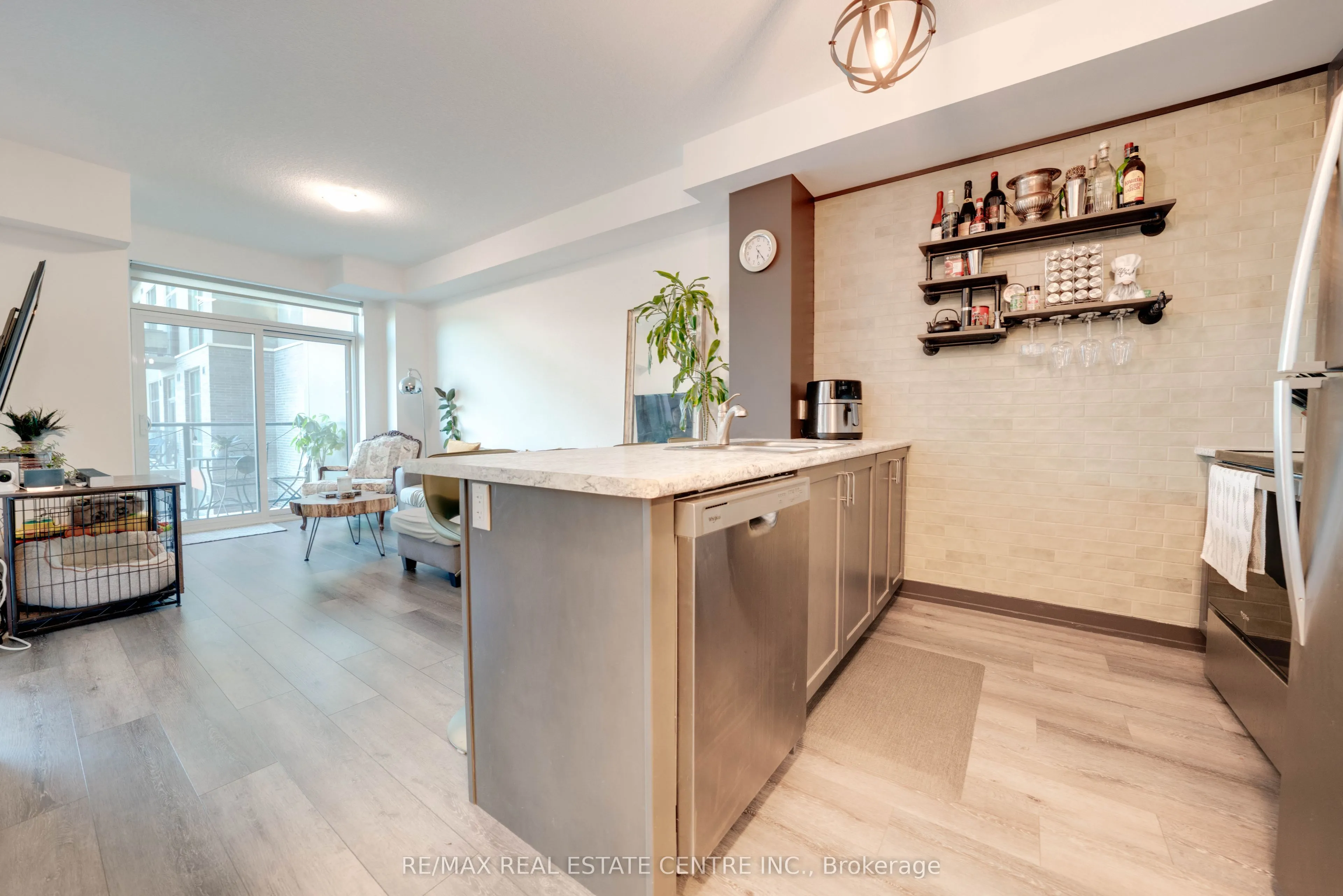470 Dundas Street E, #328