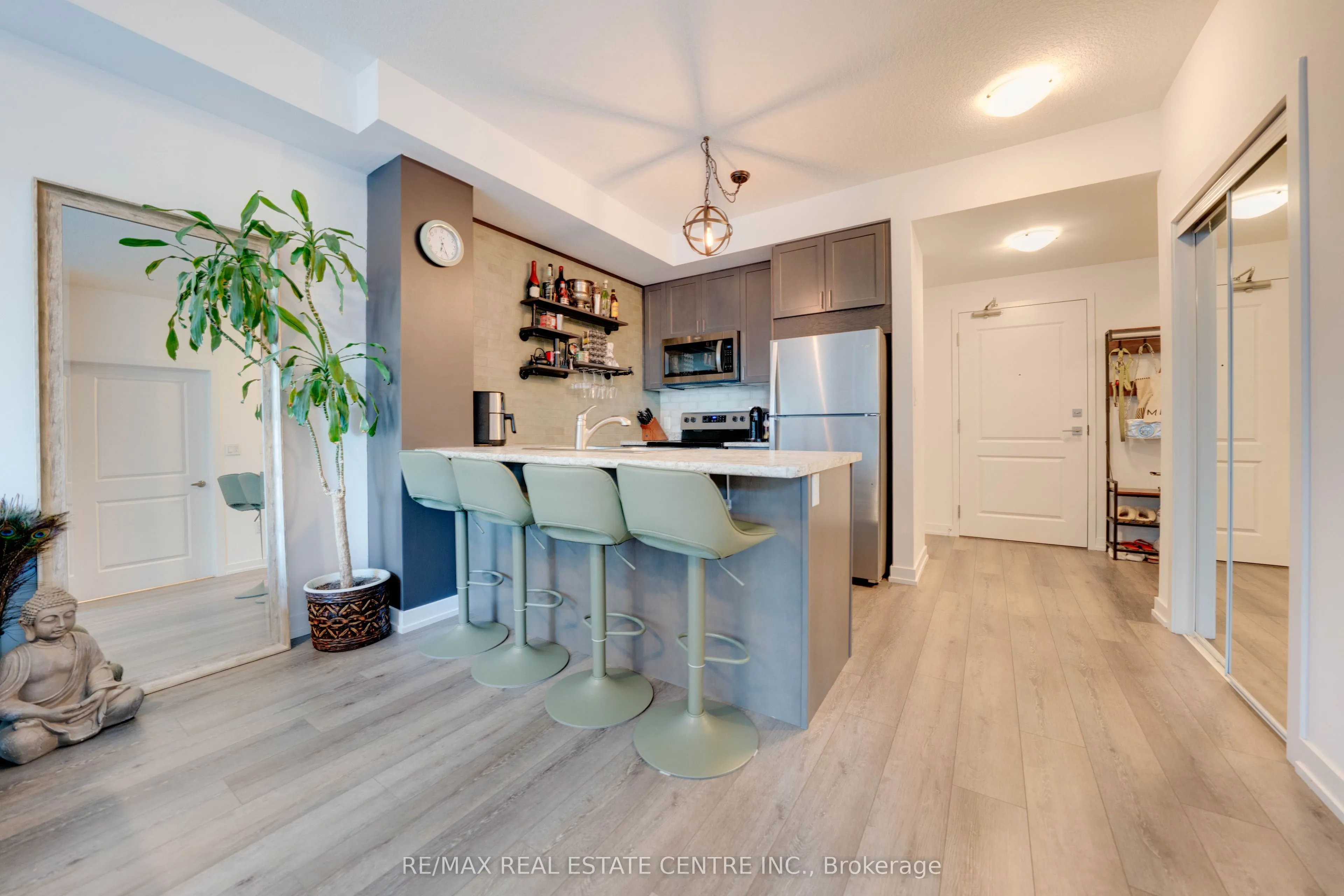 470 Dundas Street E, #328