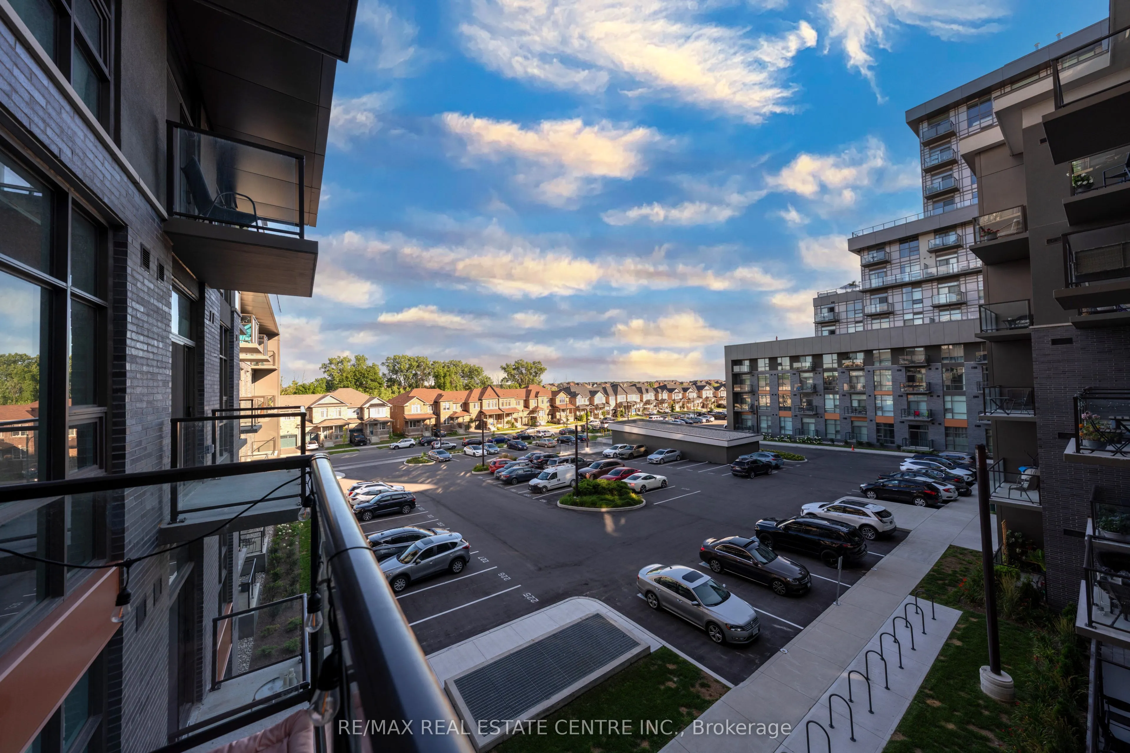 470 Dundas Street E, #328