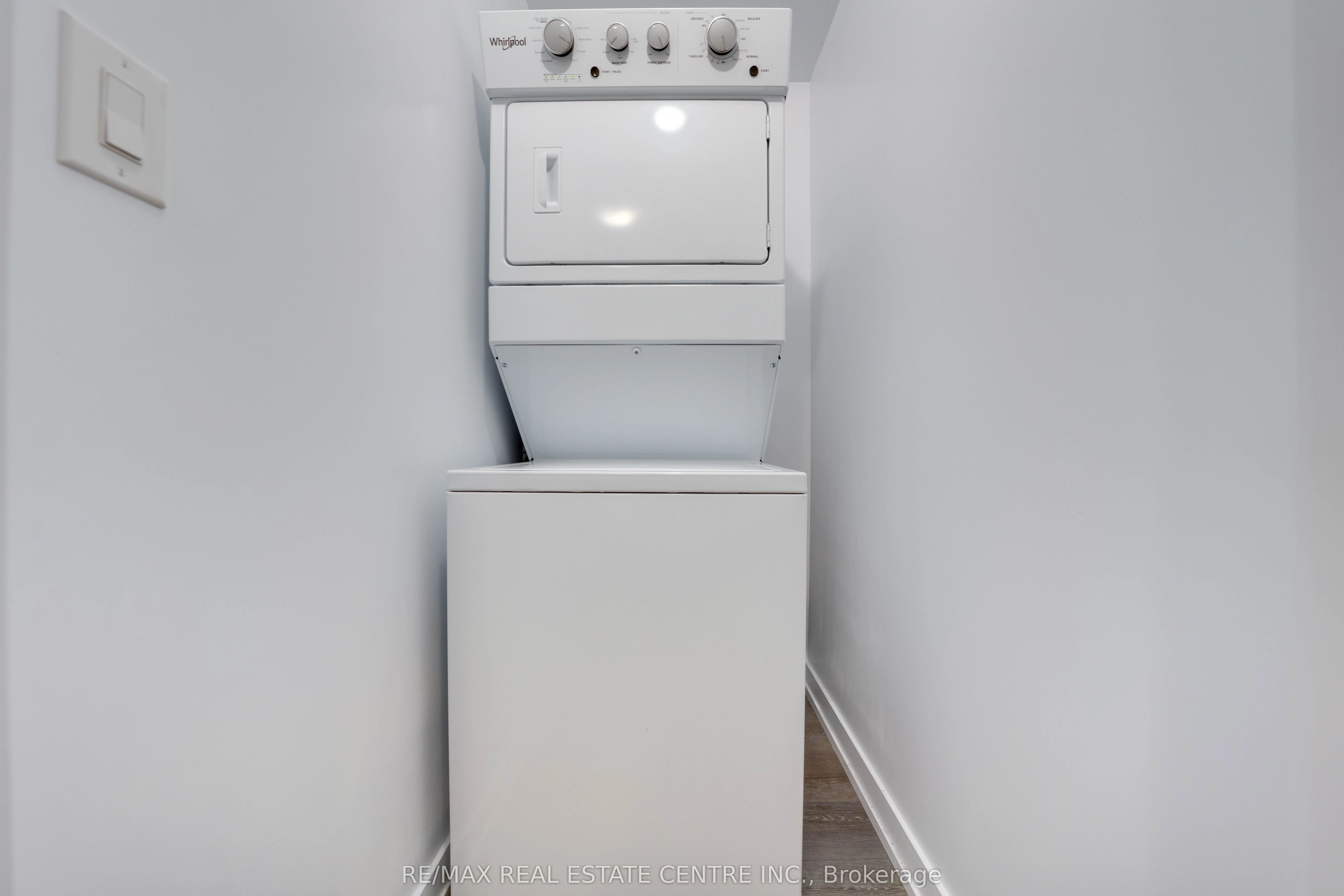 470 Dundas Street E, #328