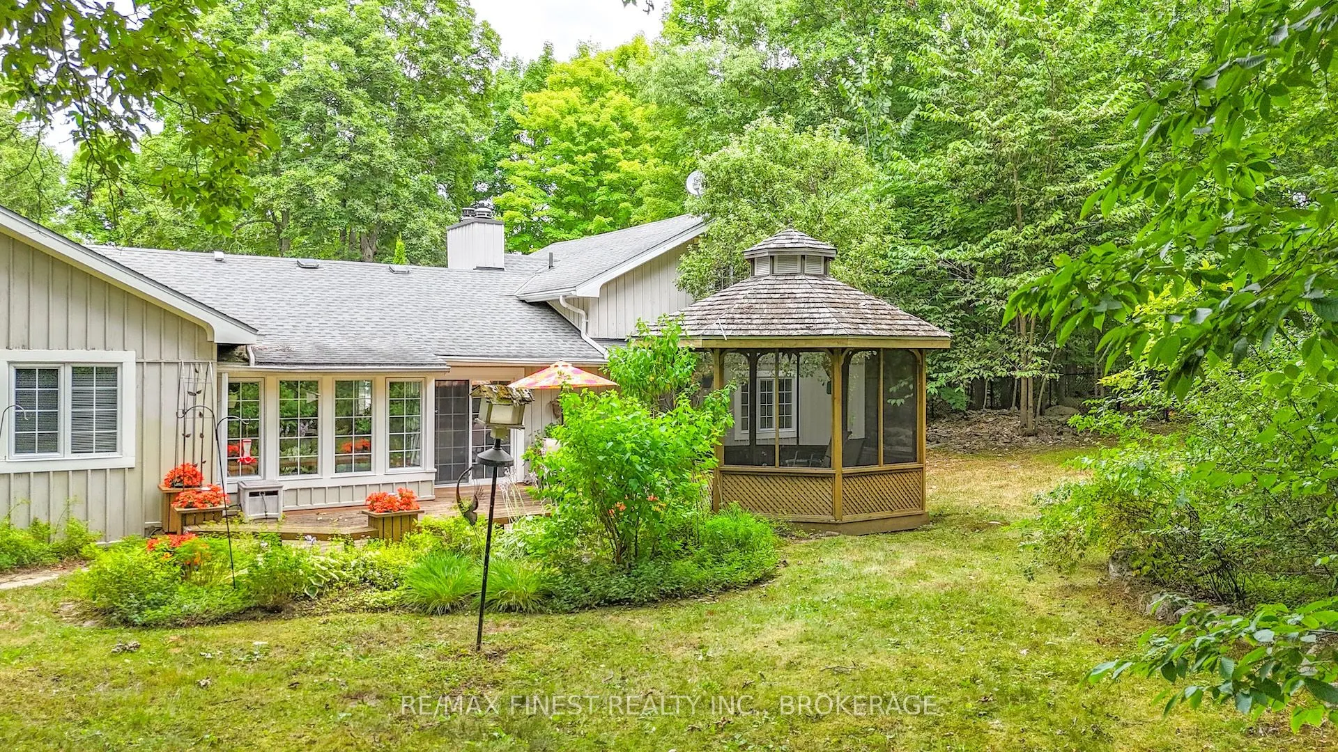 1371 Middle Road