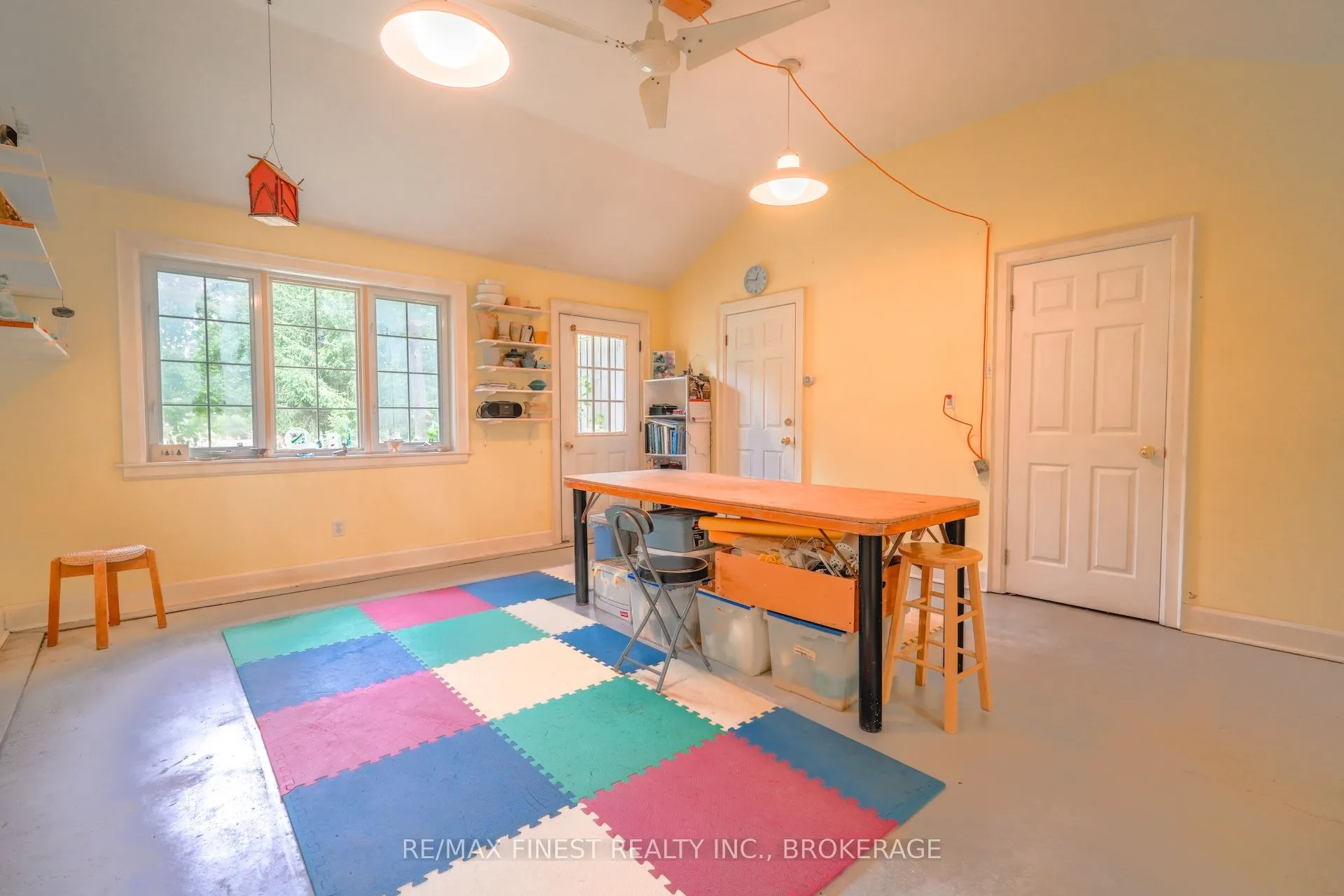 1371 Middle Road