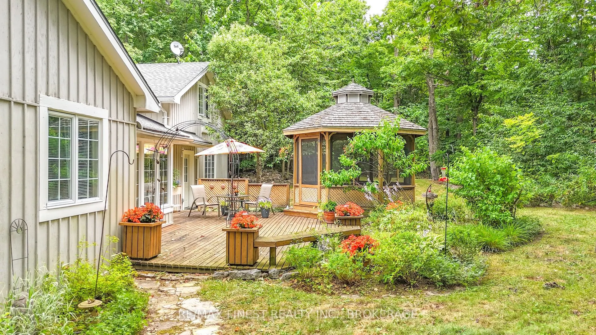 1371 Middle Road