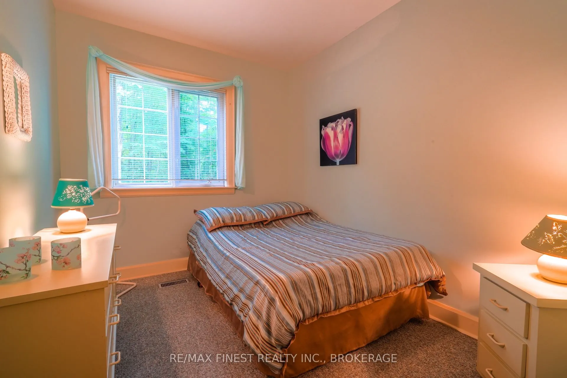 1371 Middle Road
