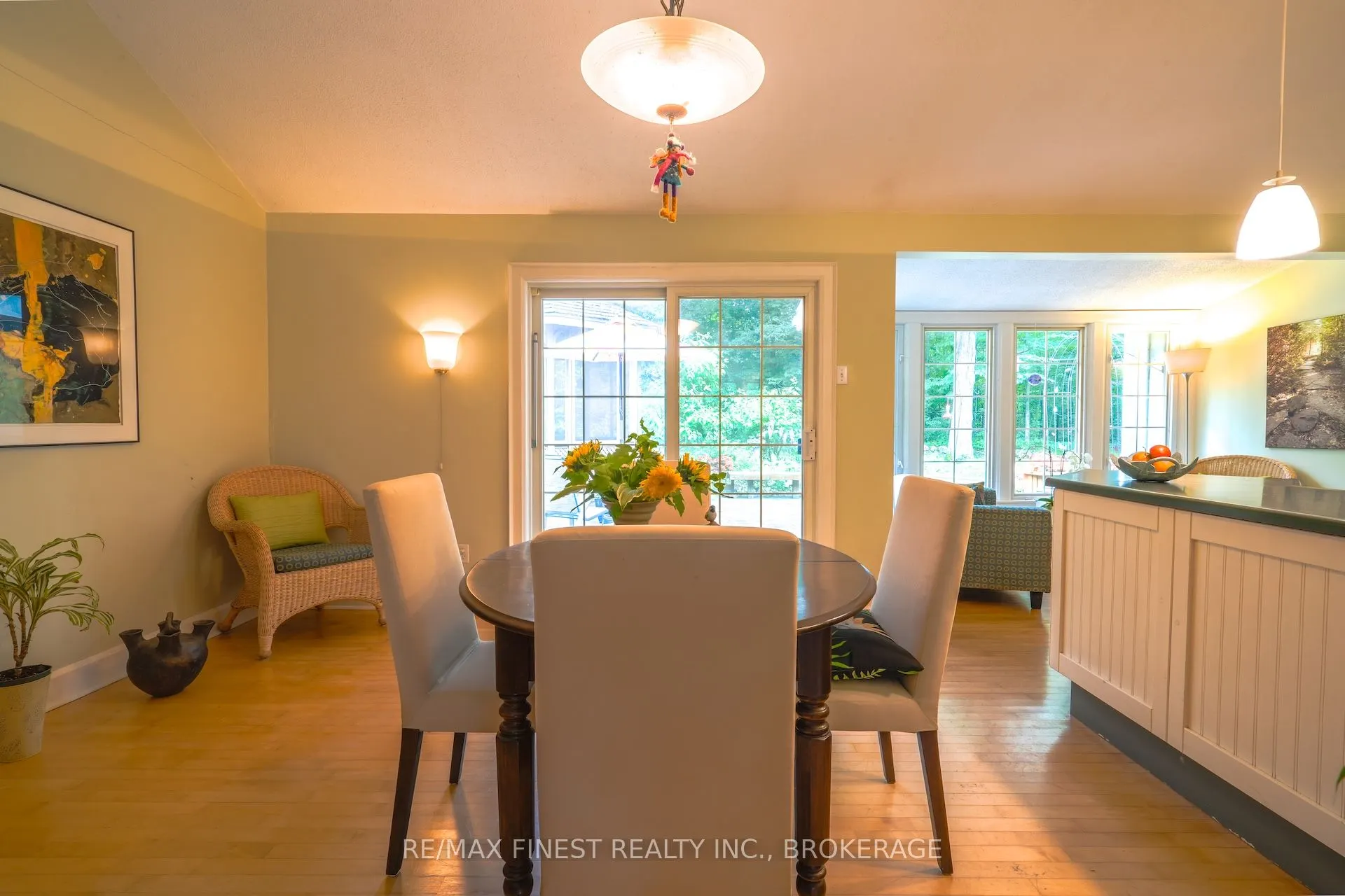 1371 Middle Road