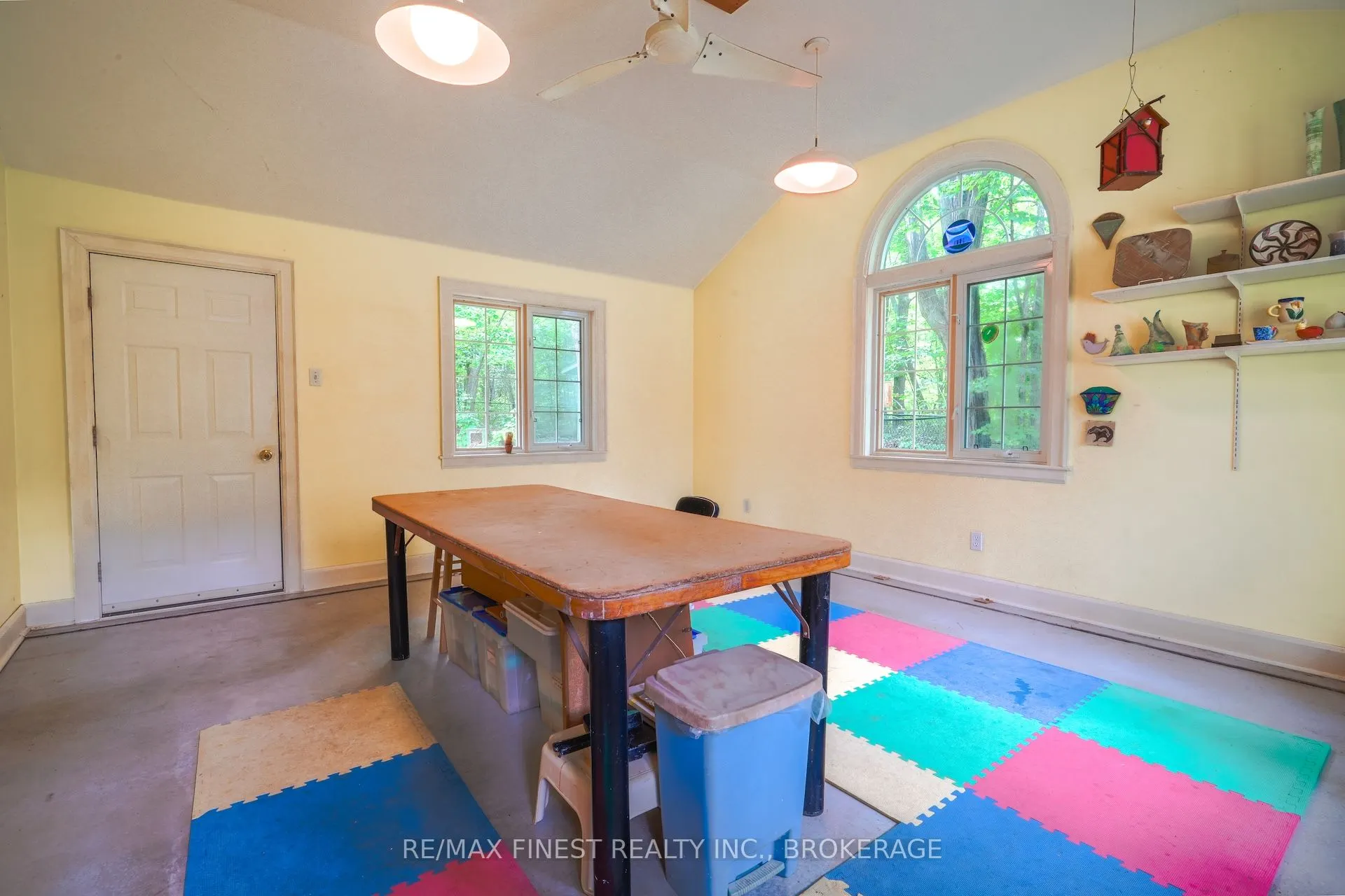 1371 Middle Road