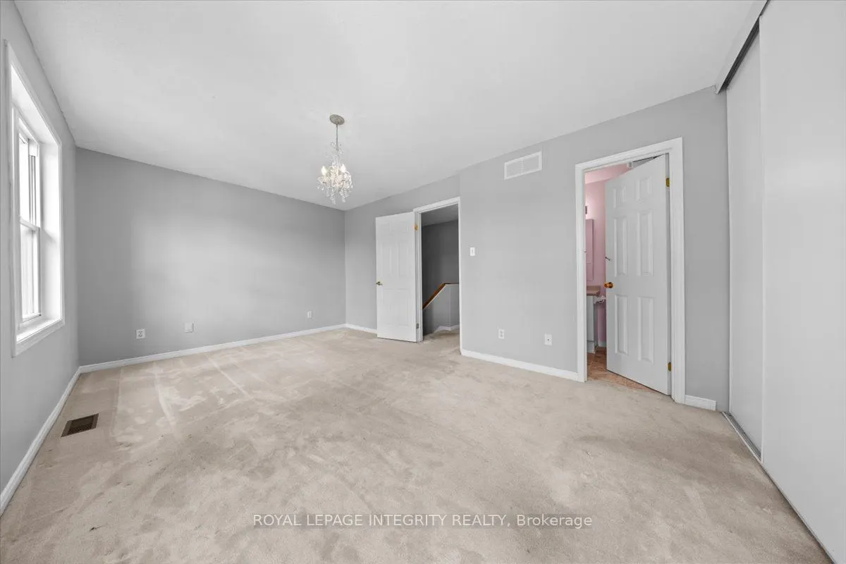 209 Arcola Private