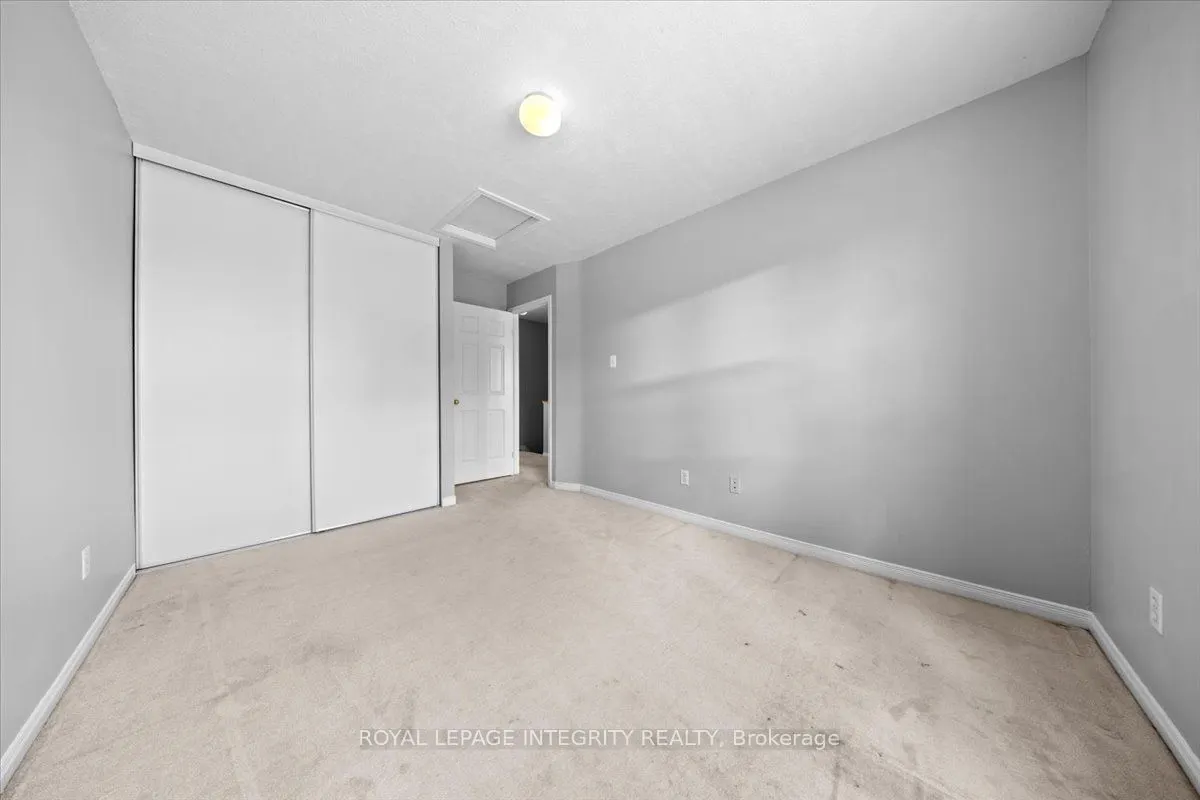 209 Arcola Private