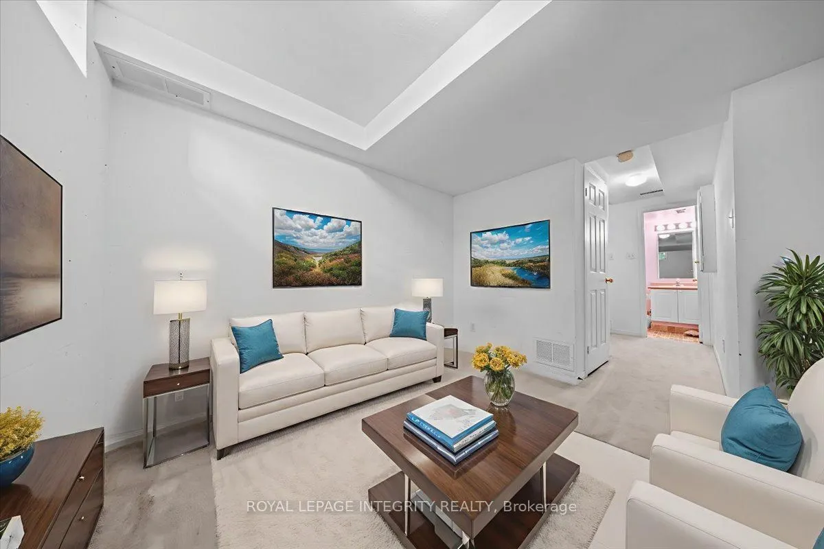 209 Arcola Private
