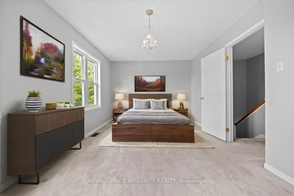 209 Arcola Private
