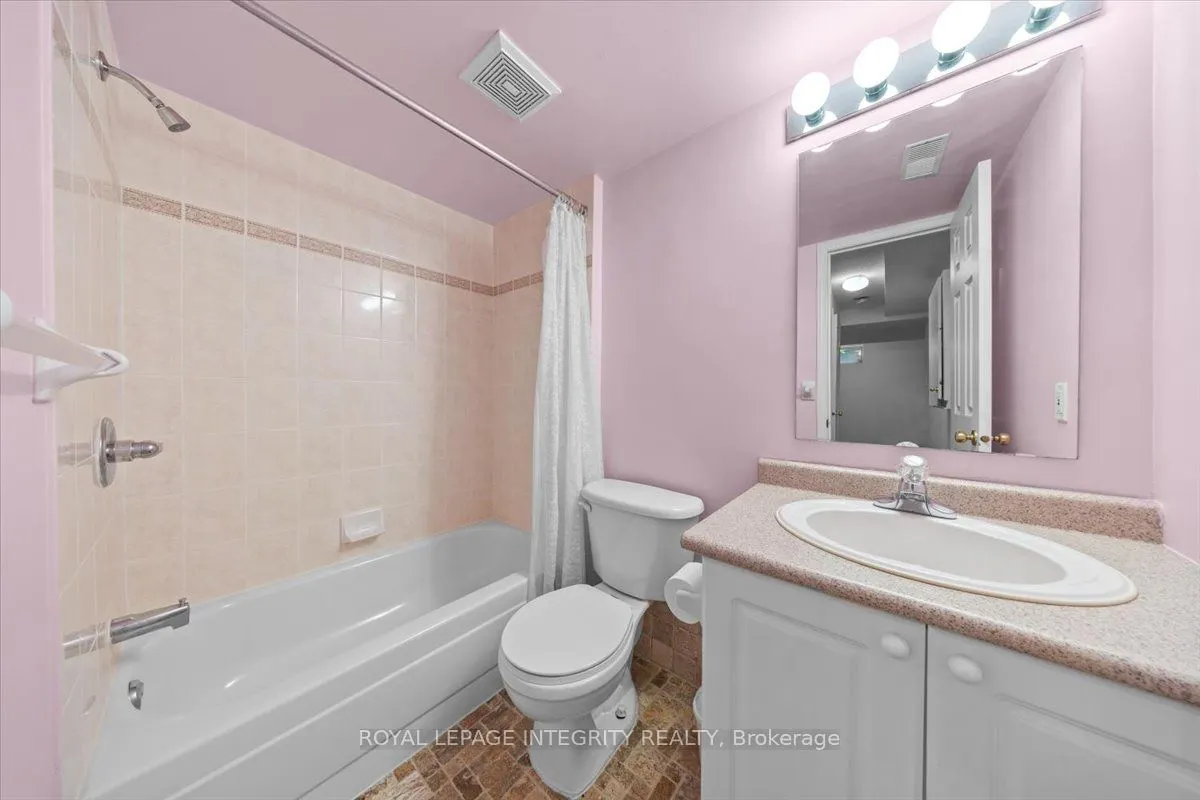 209 Arcola Private