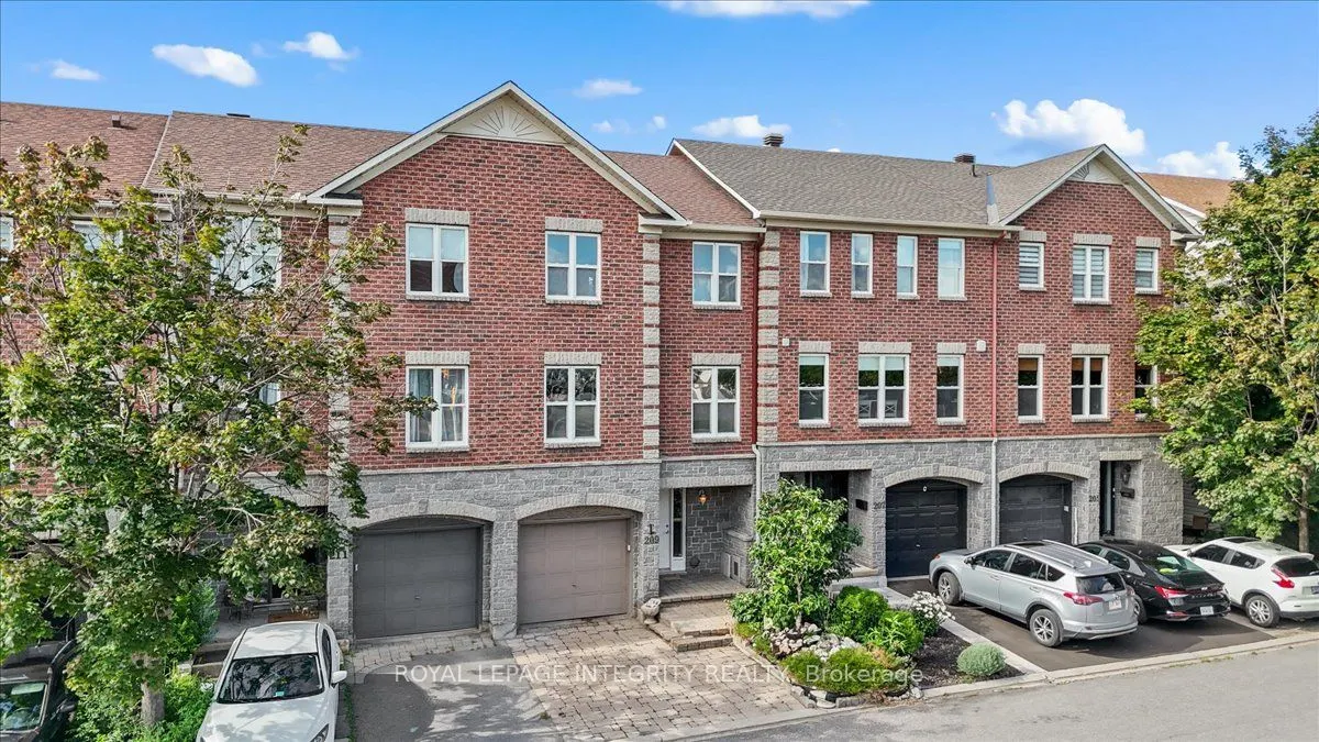 209 Arcola Private