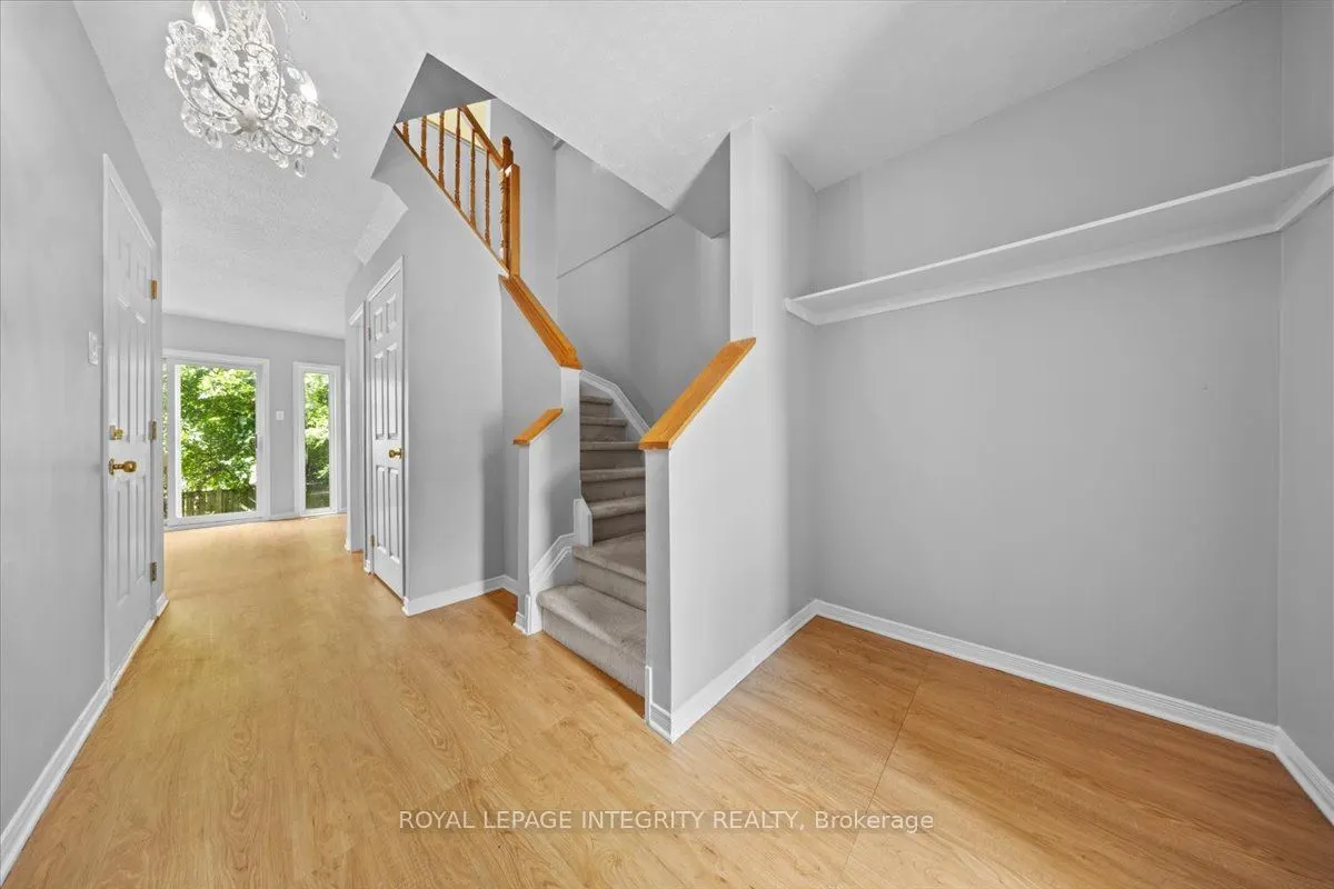209 Arcola Private