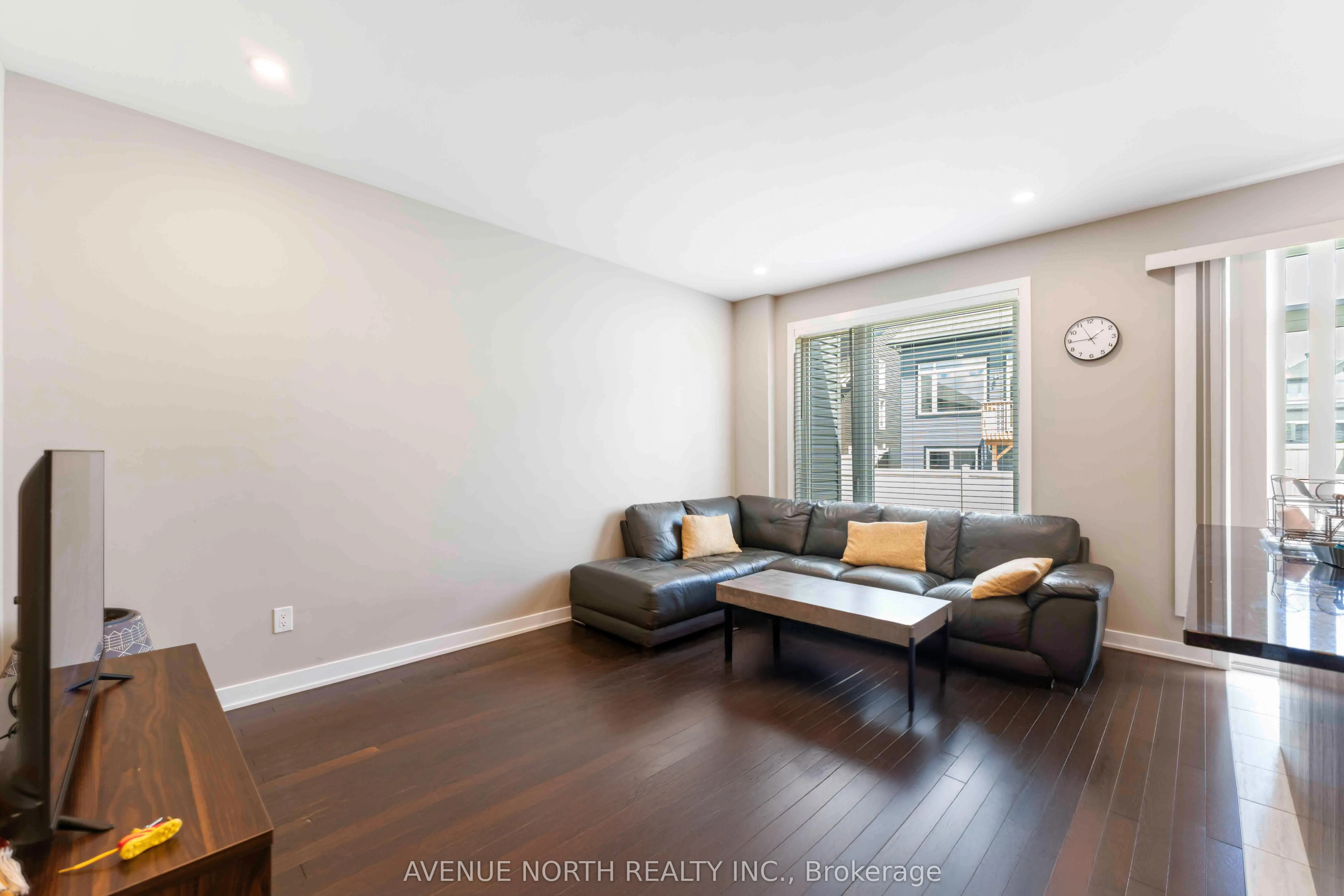 1018 KIJIK Crescent