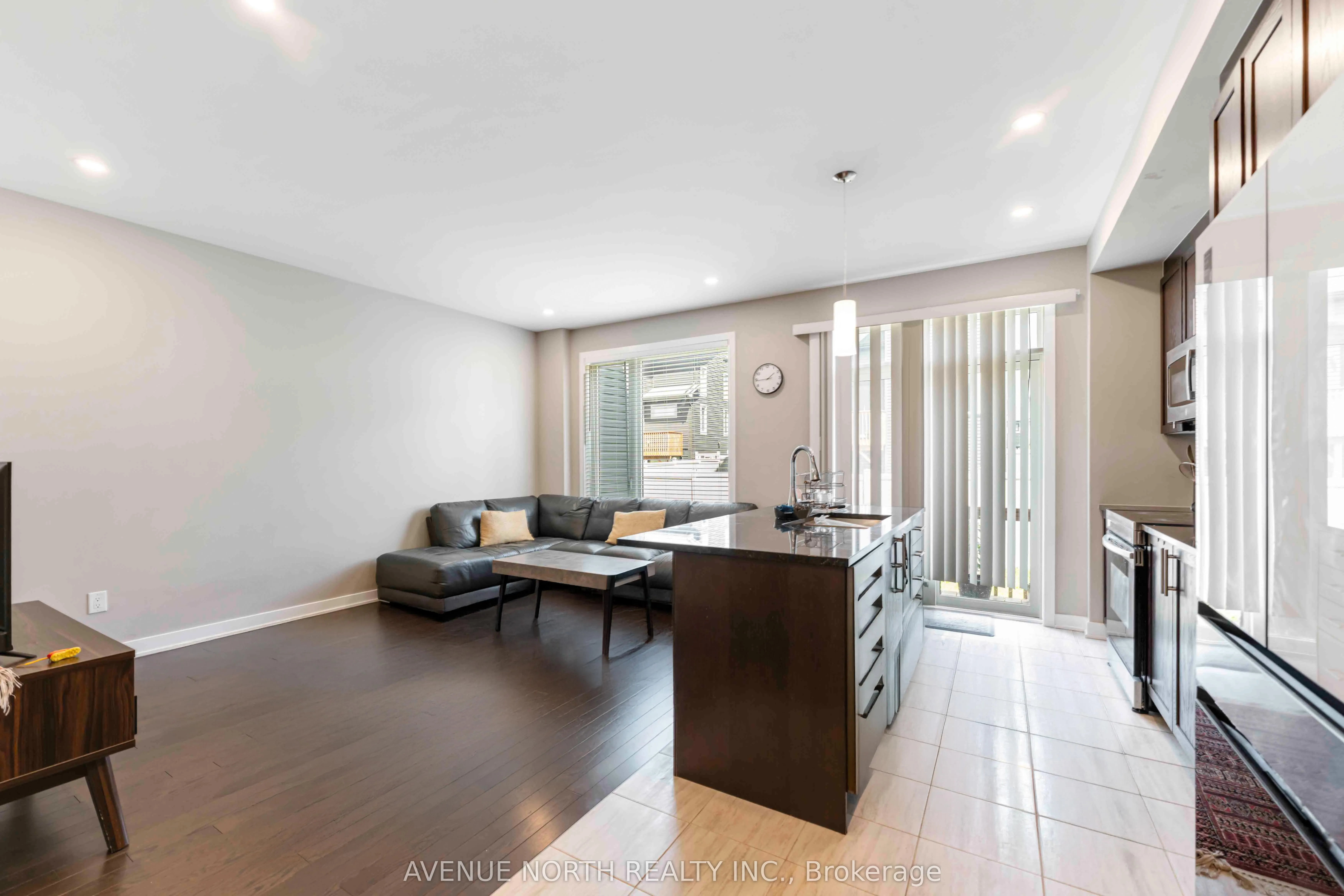1018 KIJIK Crescent