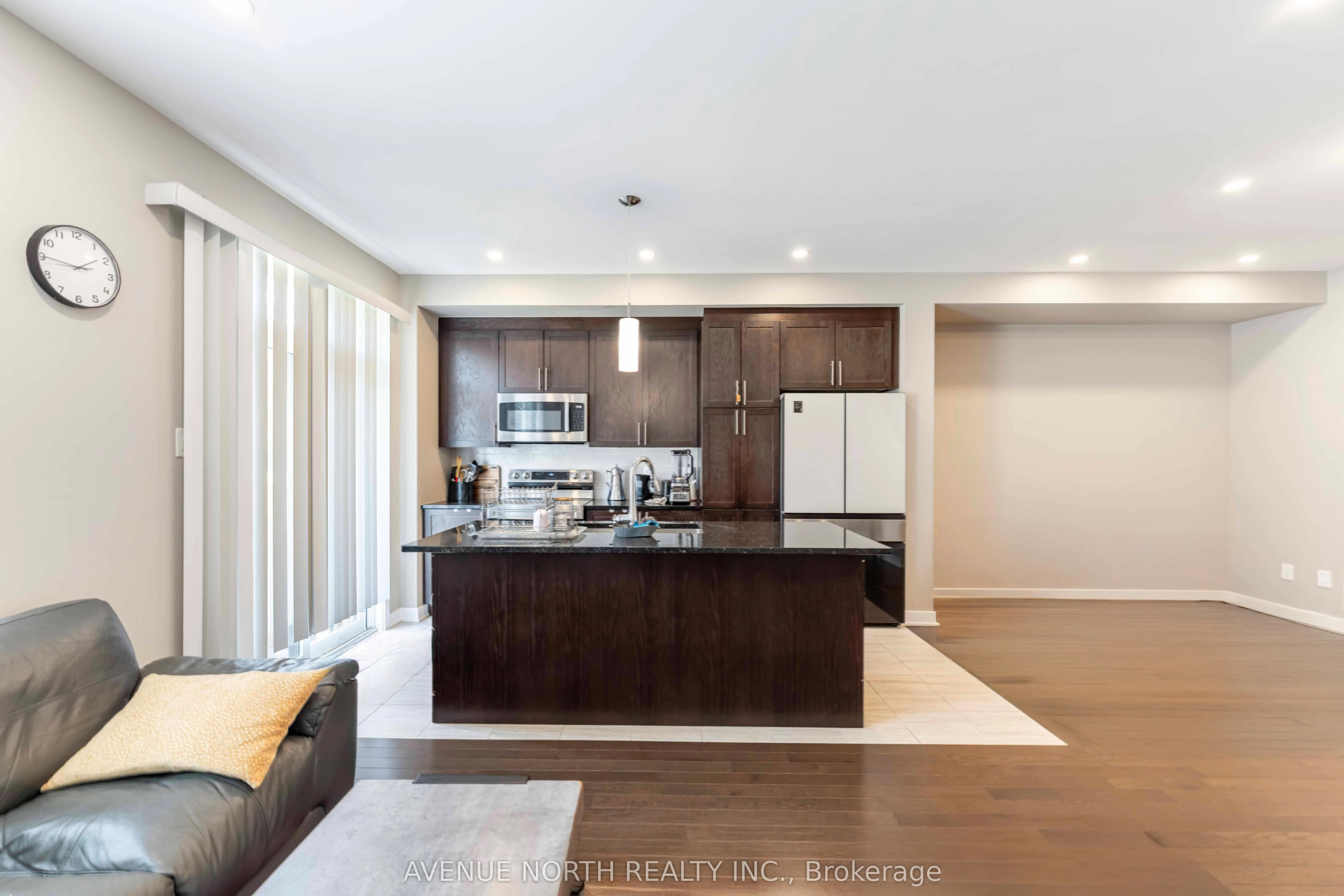 1018 KIJIK Crescent